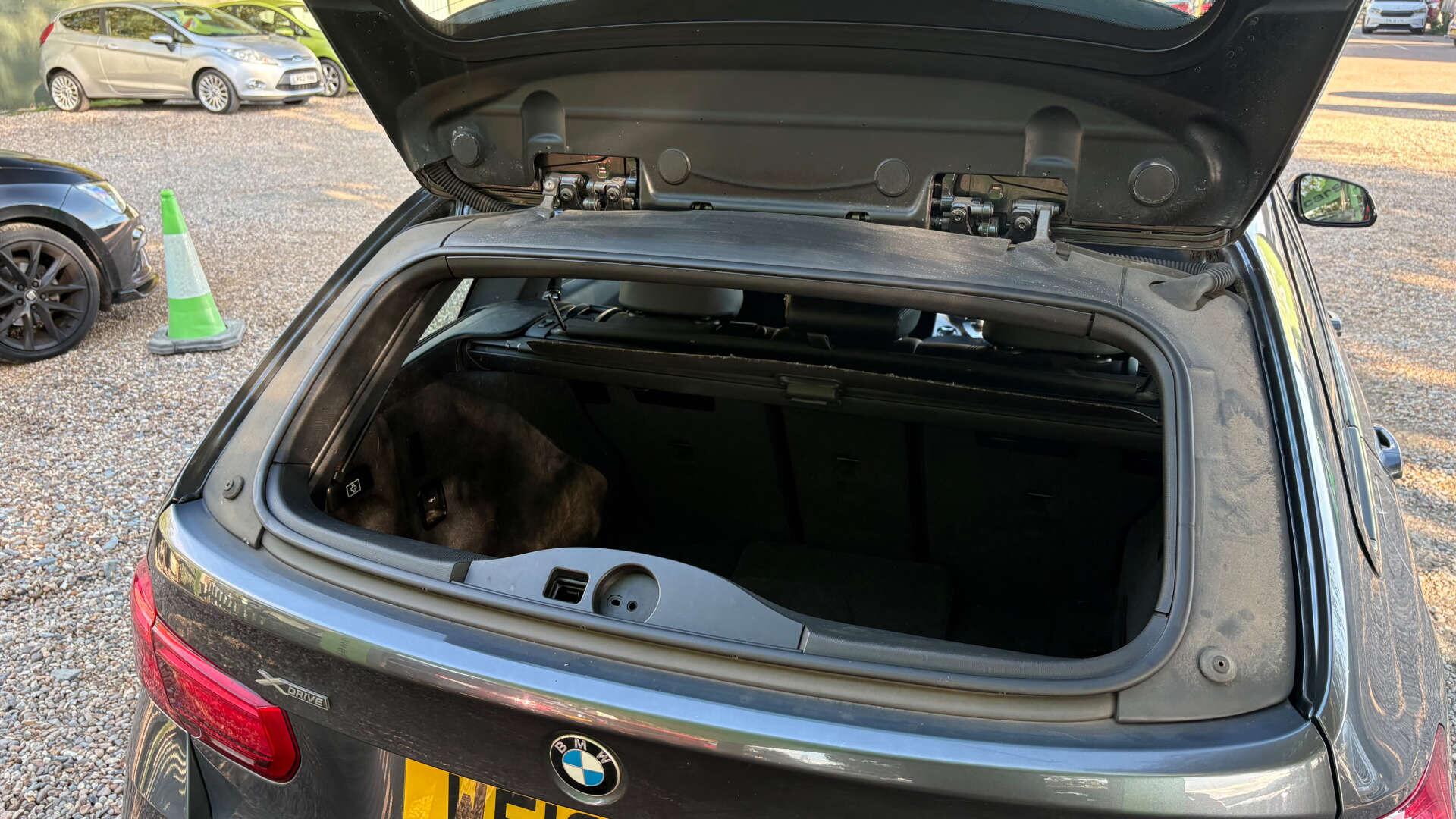 BMW 3 Series view 43
