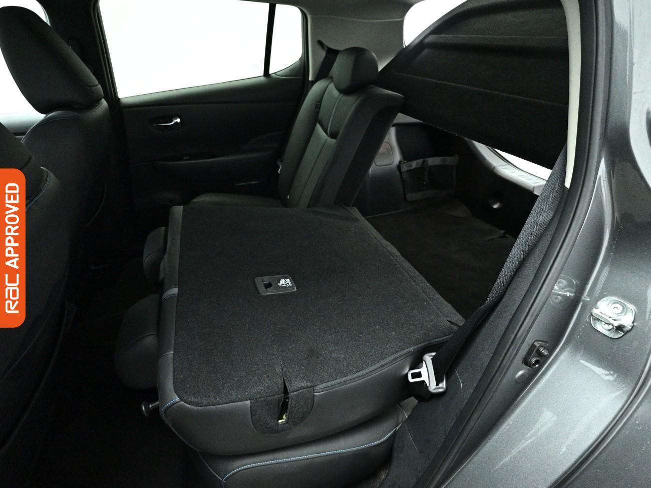 Nissan Leaf view 28