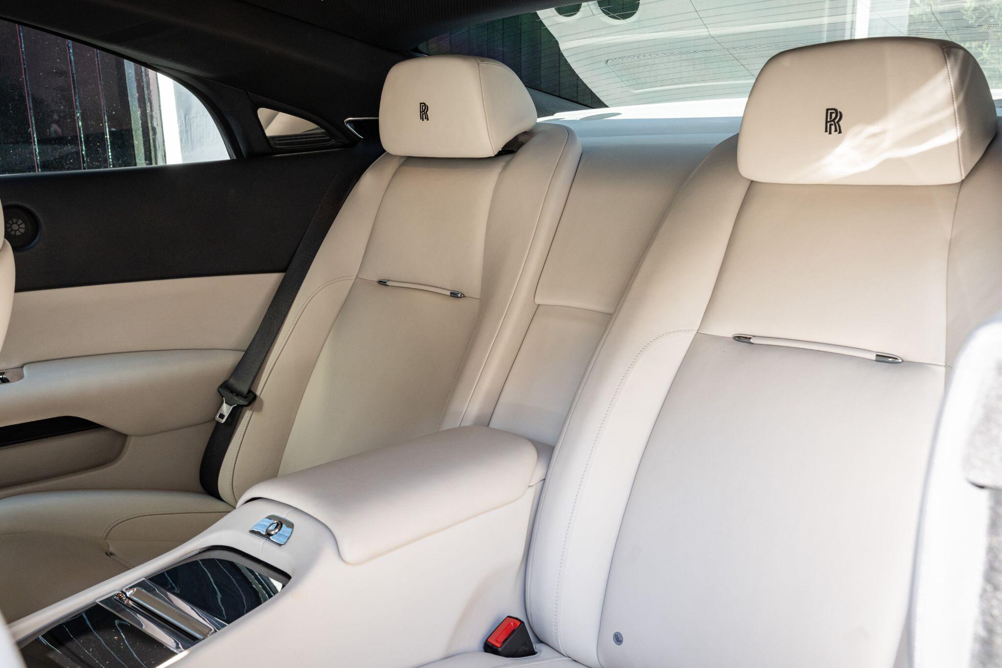Rolls-Royce Wraith view 26