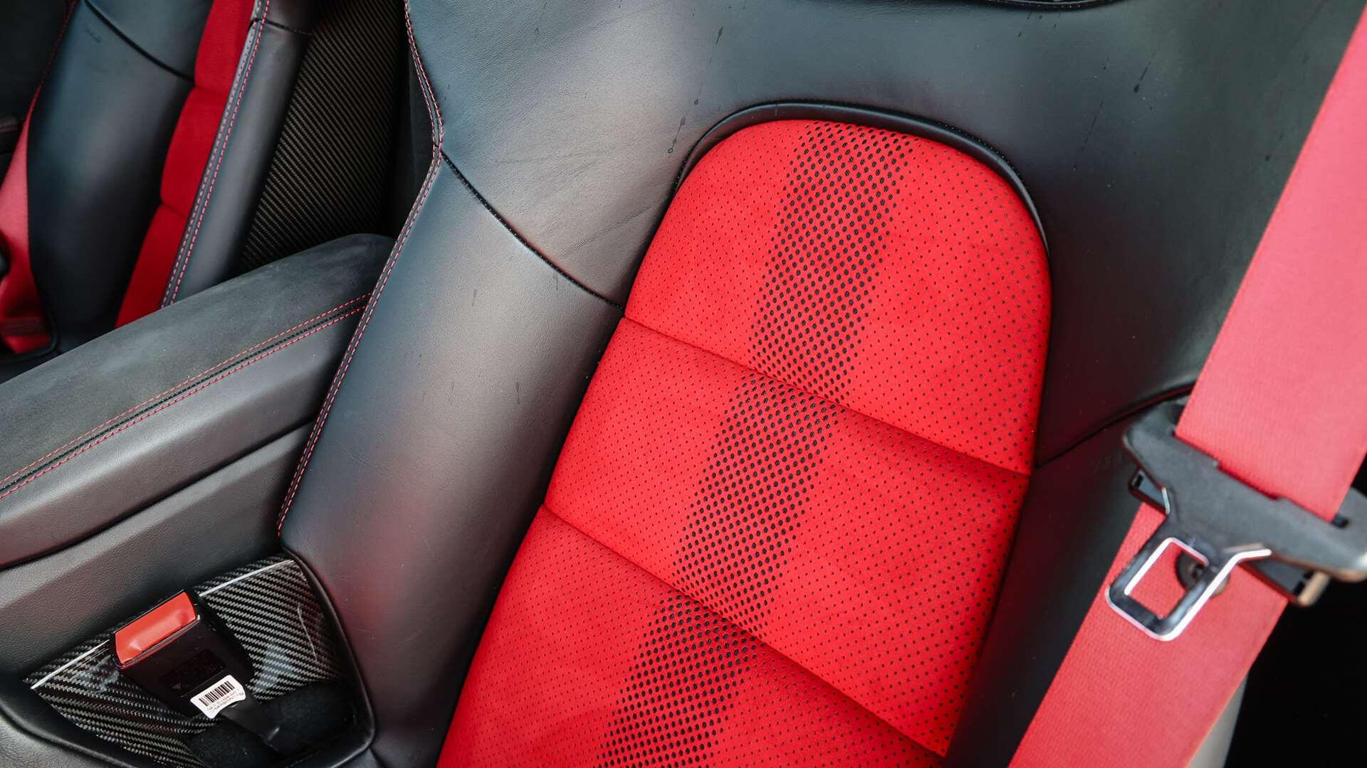 Porsche 718 Spyder view 15