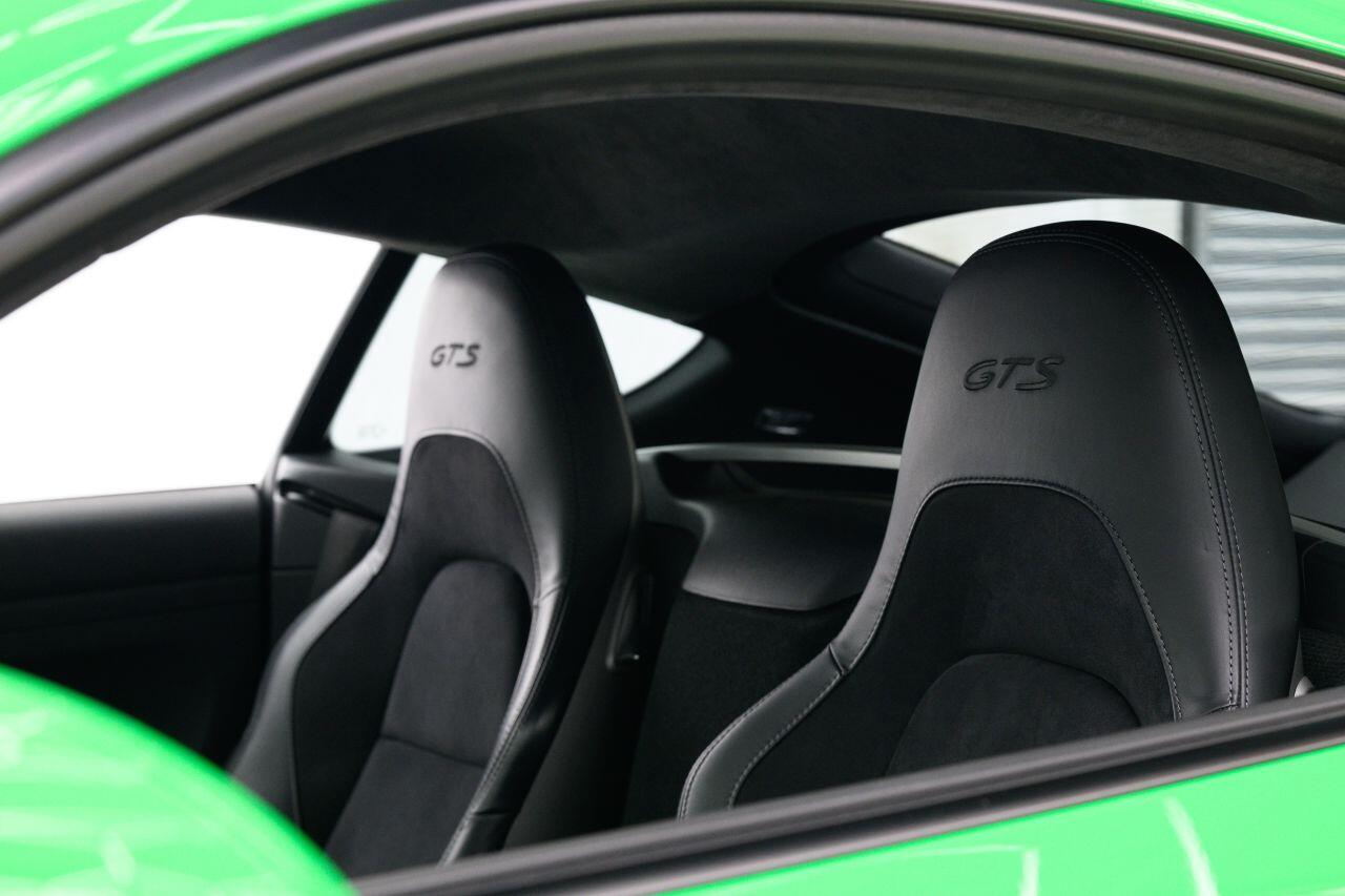 Porsche Cayman view 31