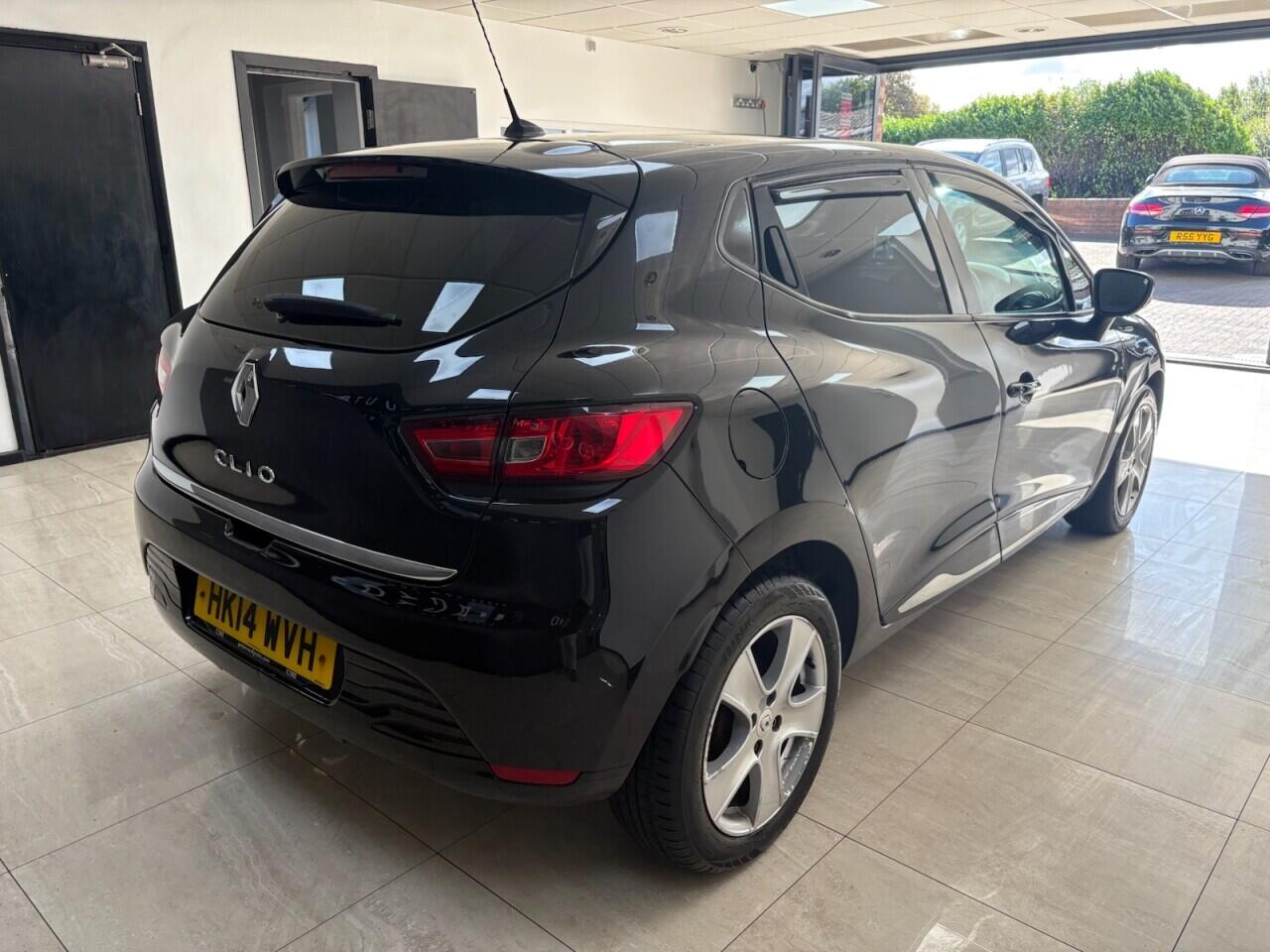 Renault Clio view 3