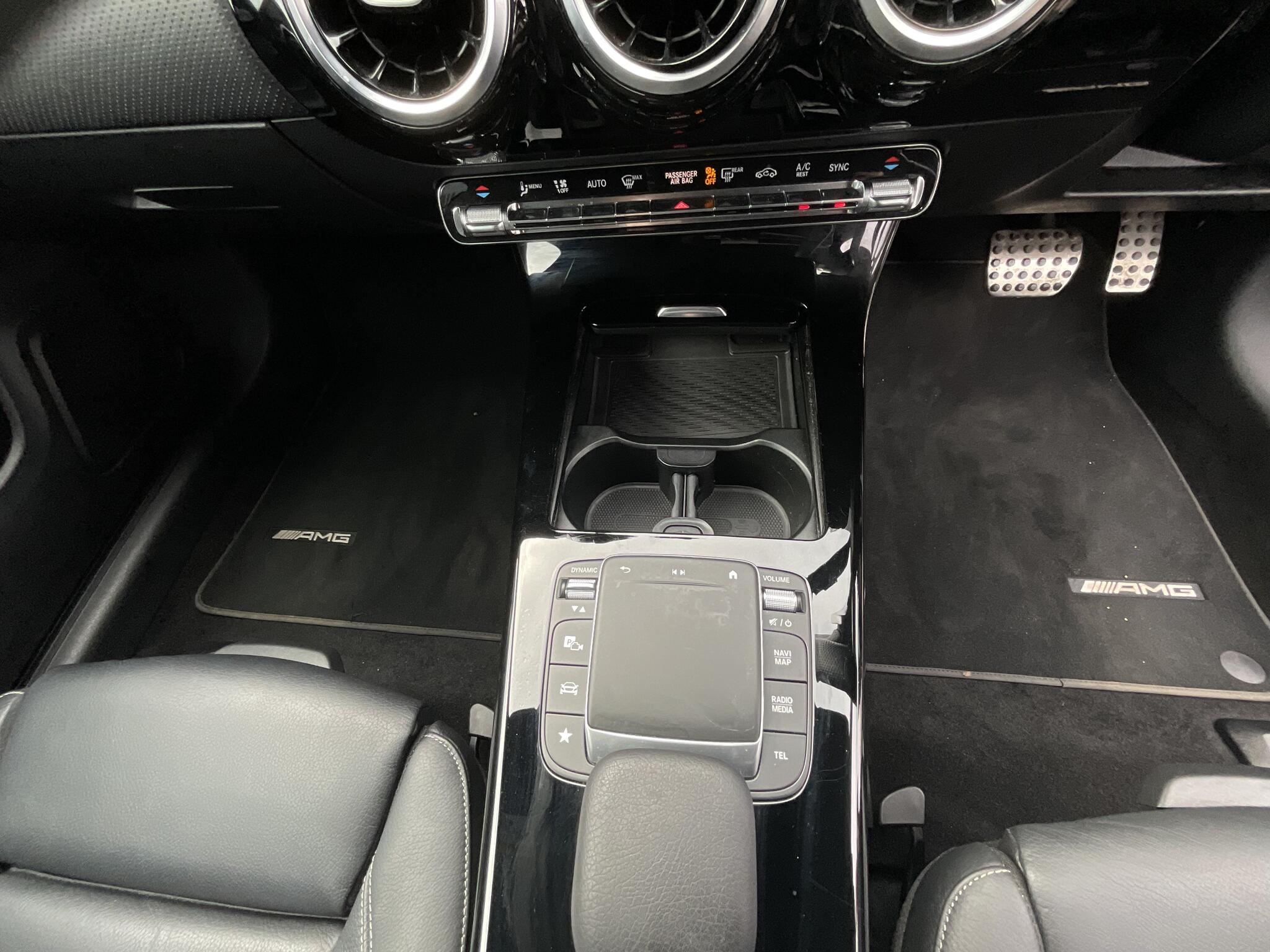 Mercedes-Benz Cla view 27