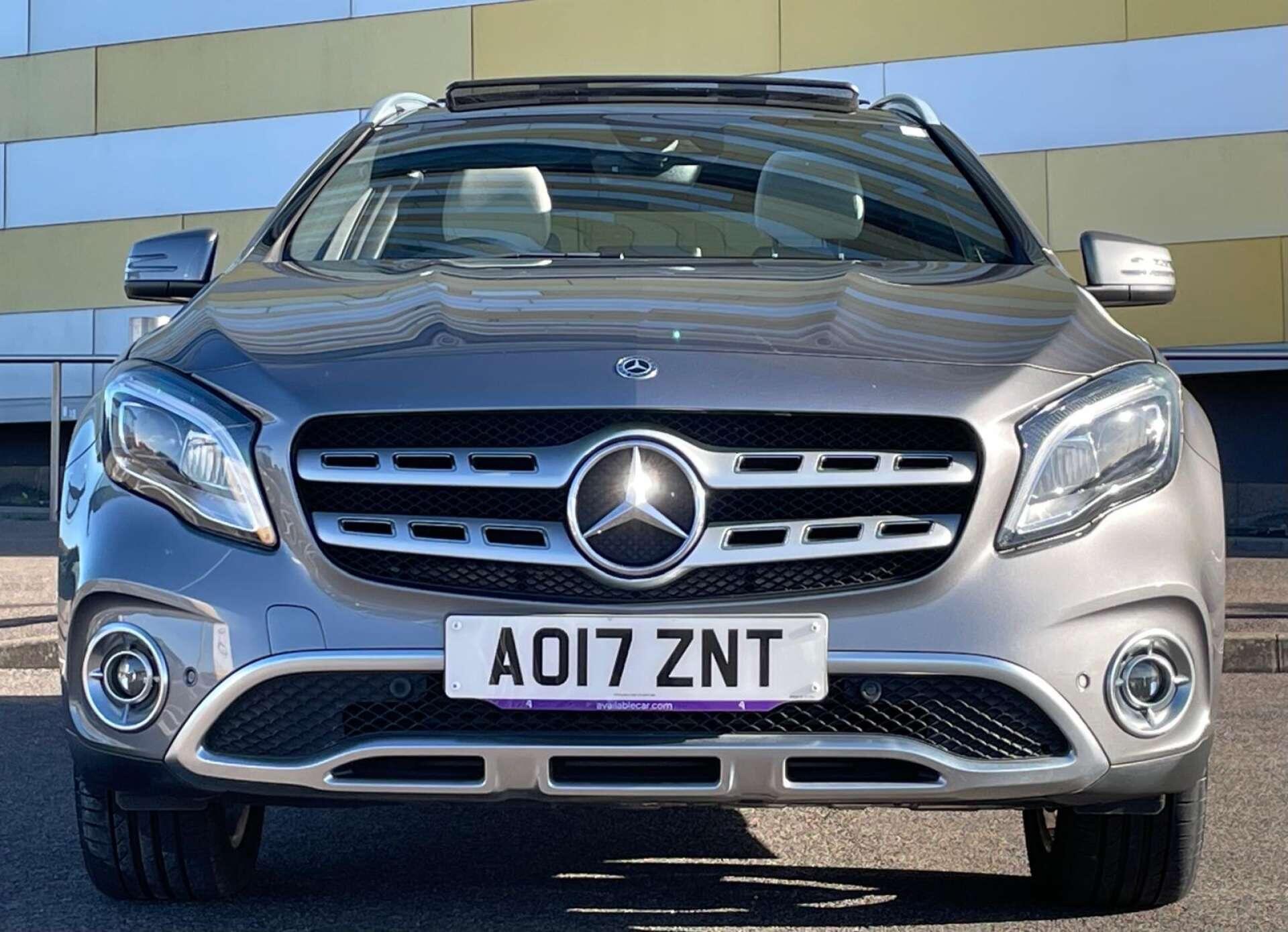 Mercedes-Benz Gla view 16