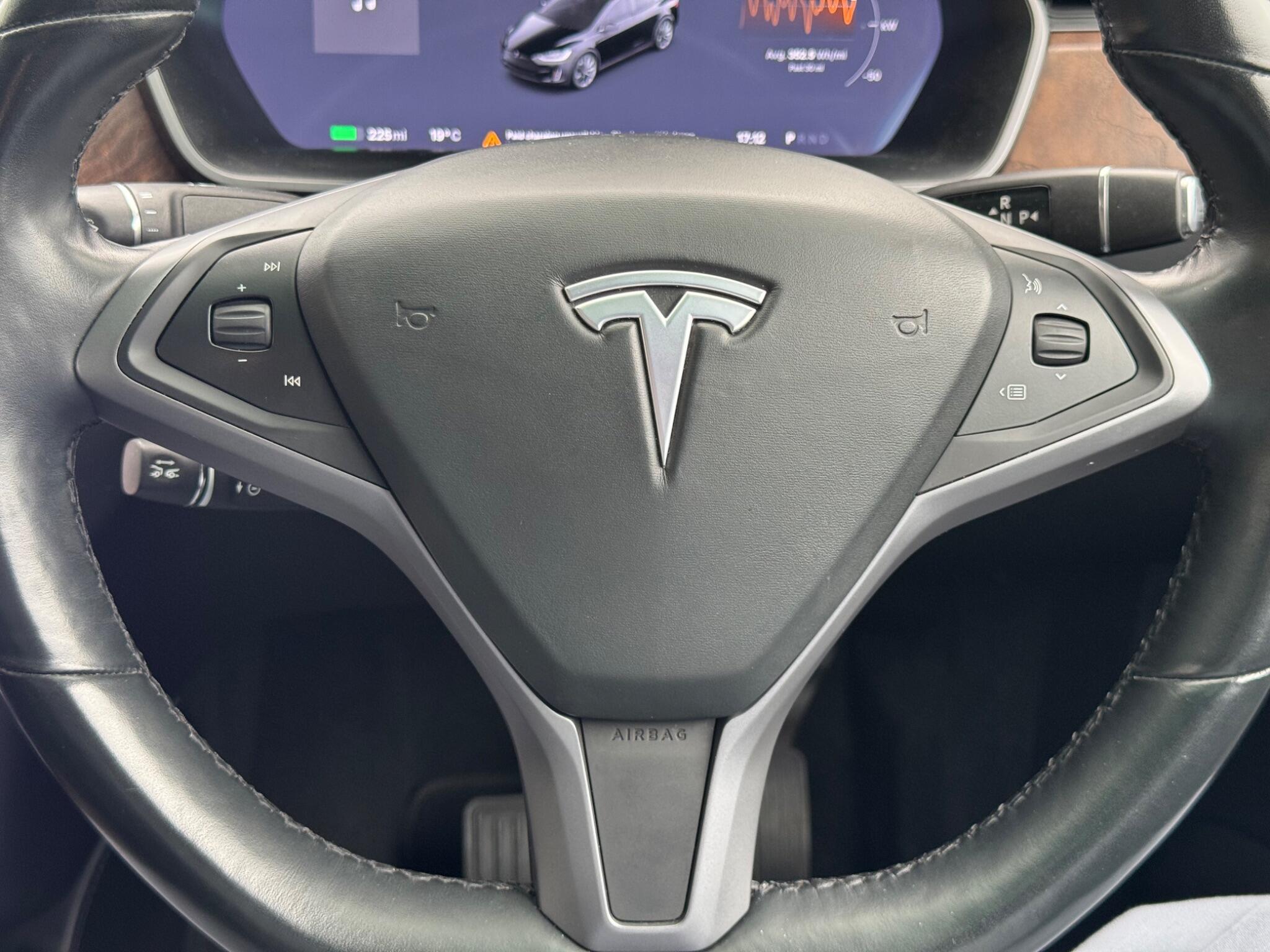 Tesla Model X view 47