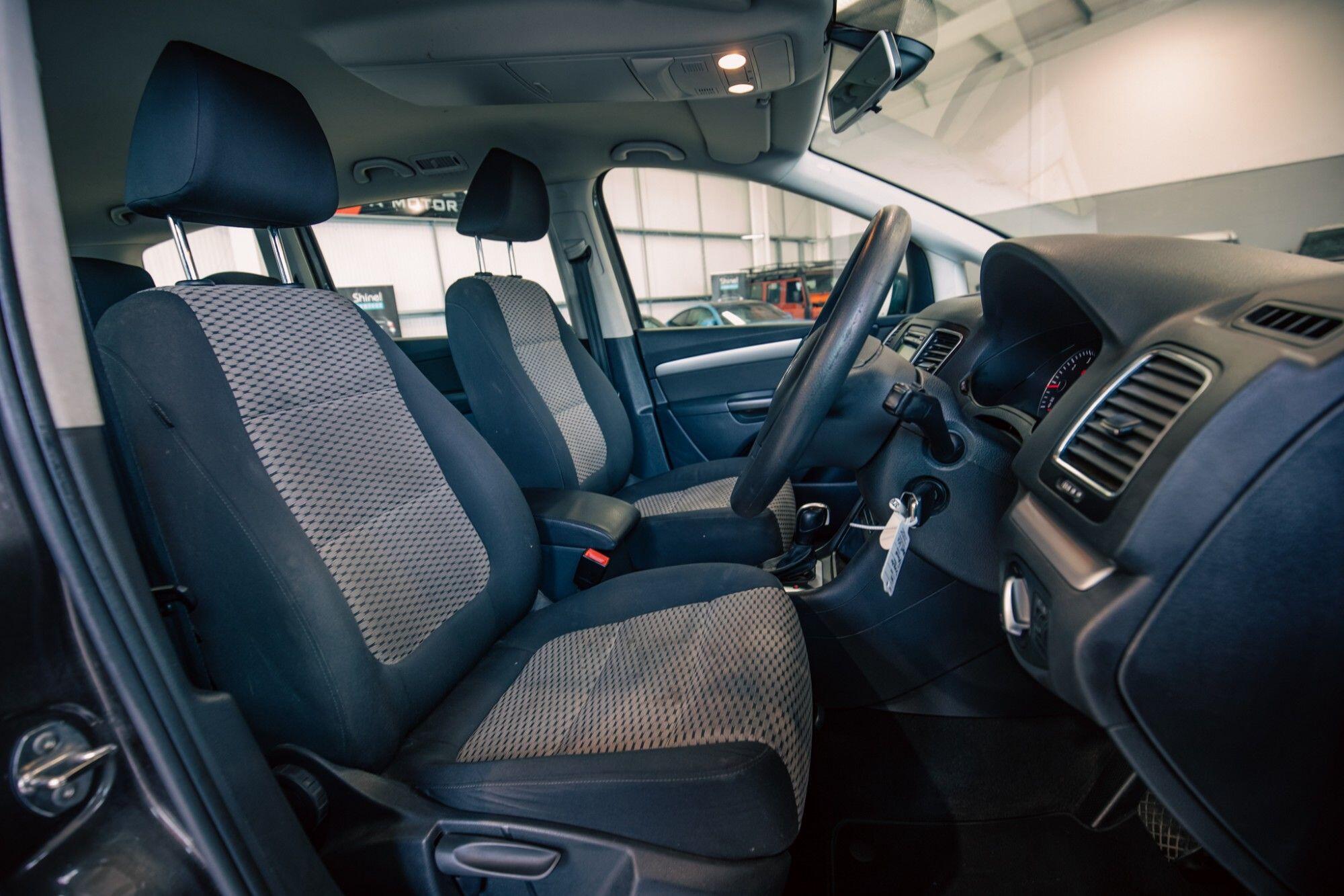 Volkswagen Sharan view 3