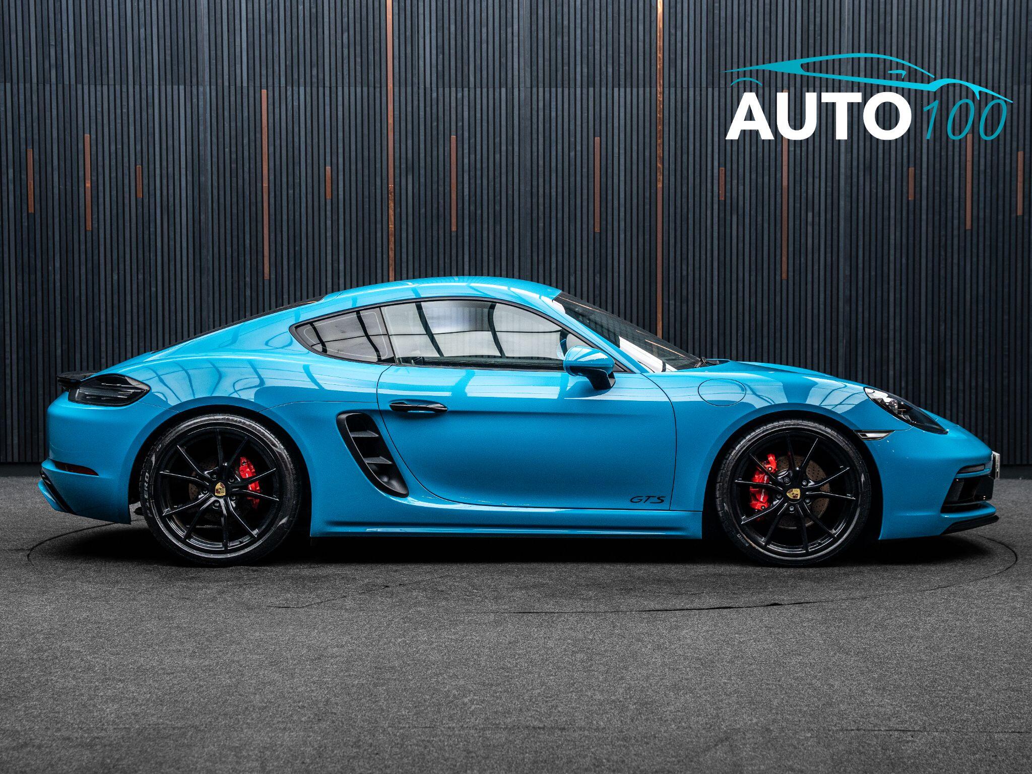 Porsche Cayman view 11