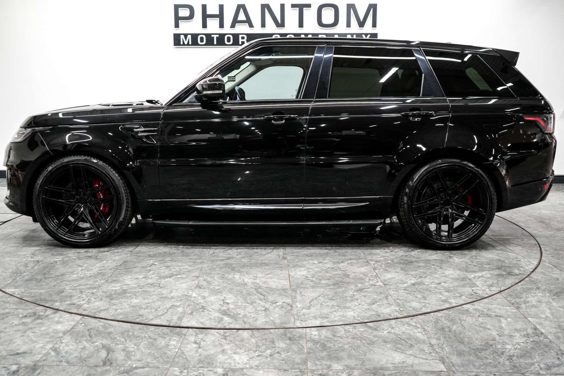 Land Rover Range Rover Sport view 3
