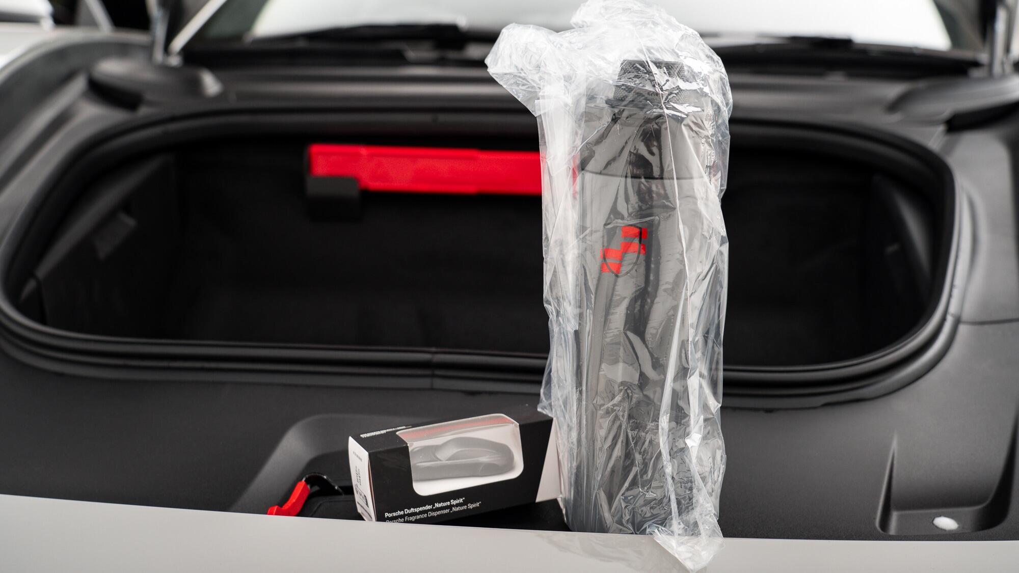 Porsche 911 view 66