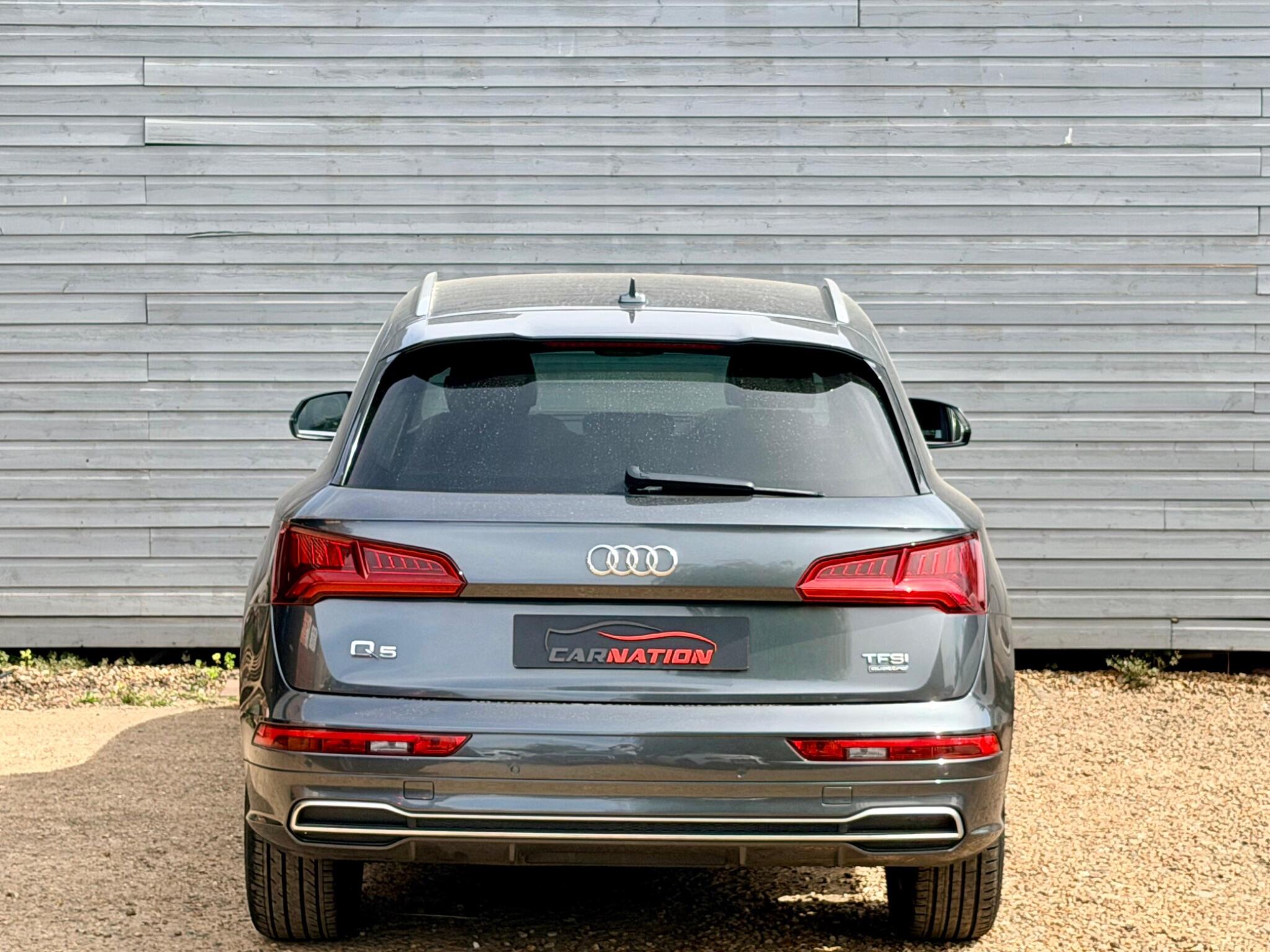 Audi Q5 view 6