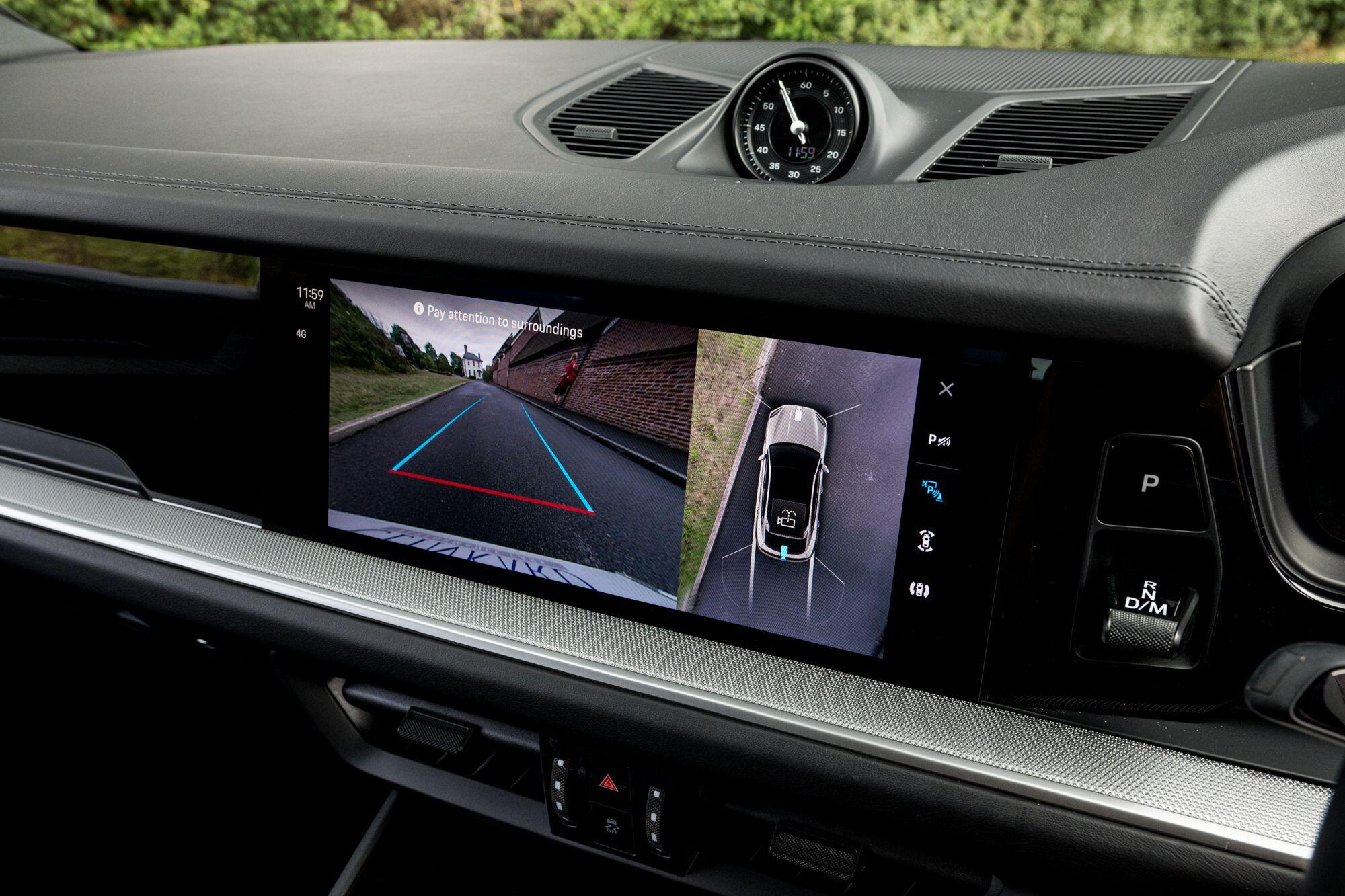 Porsche Cayenne view 57