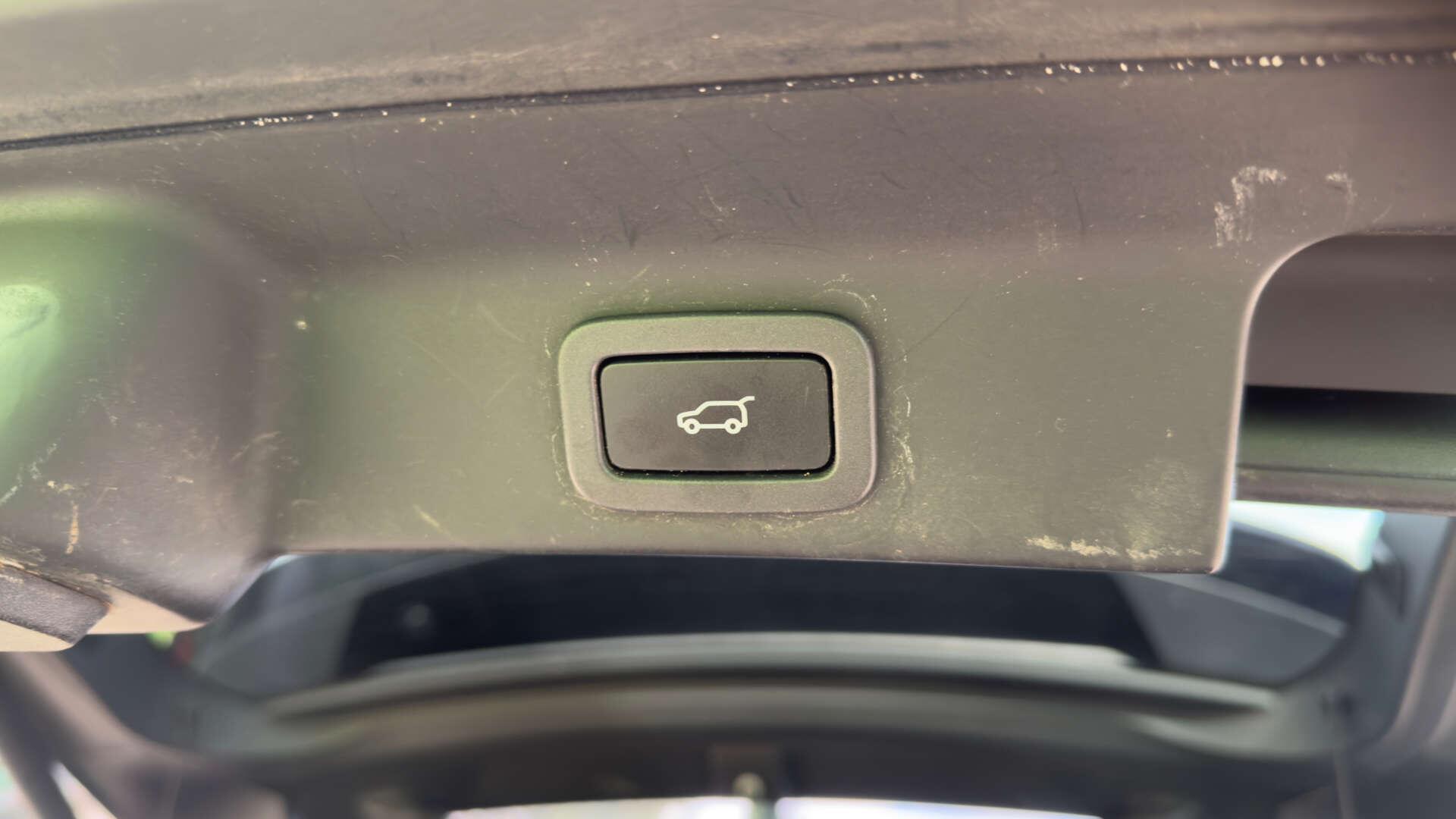 Jaguar F-Pace view 47