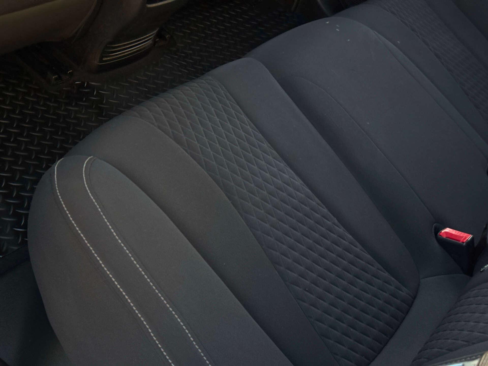MG MG5 view 37