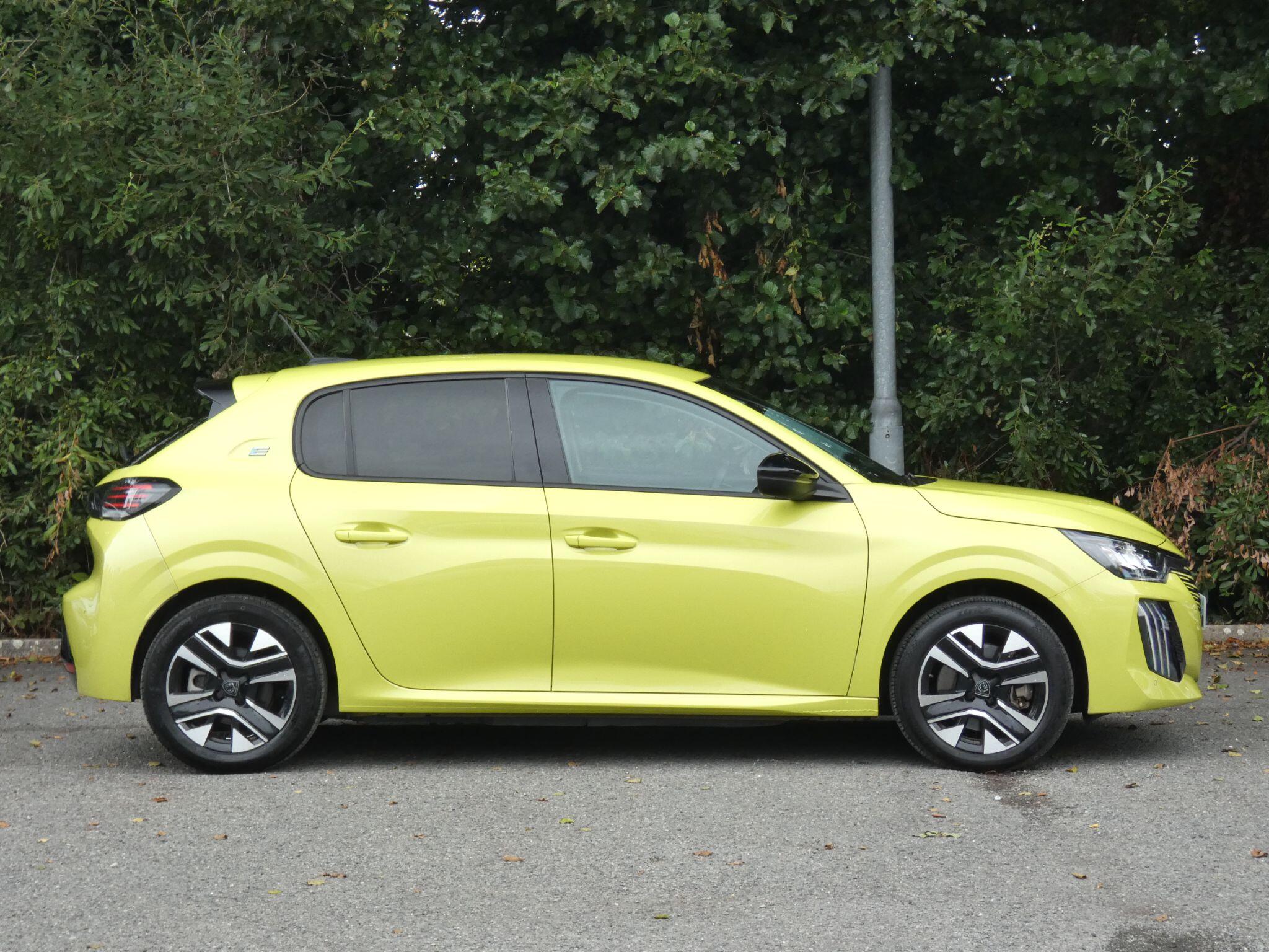 Peugeot E-208 view 15