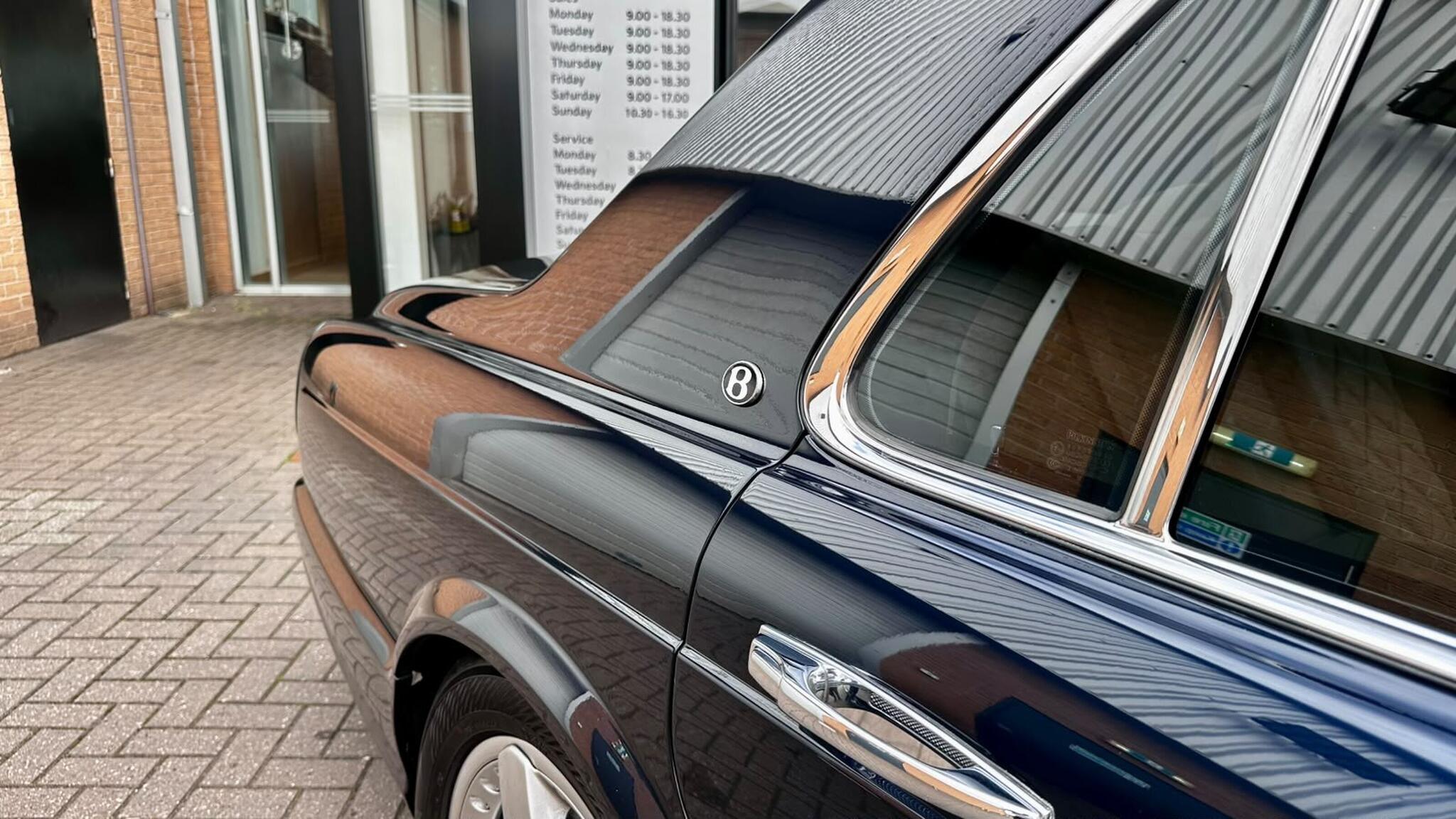 Bentley Arnage view 12