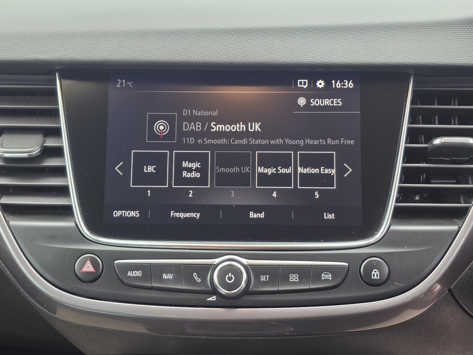 Vauxhall Crossland X view 19