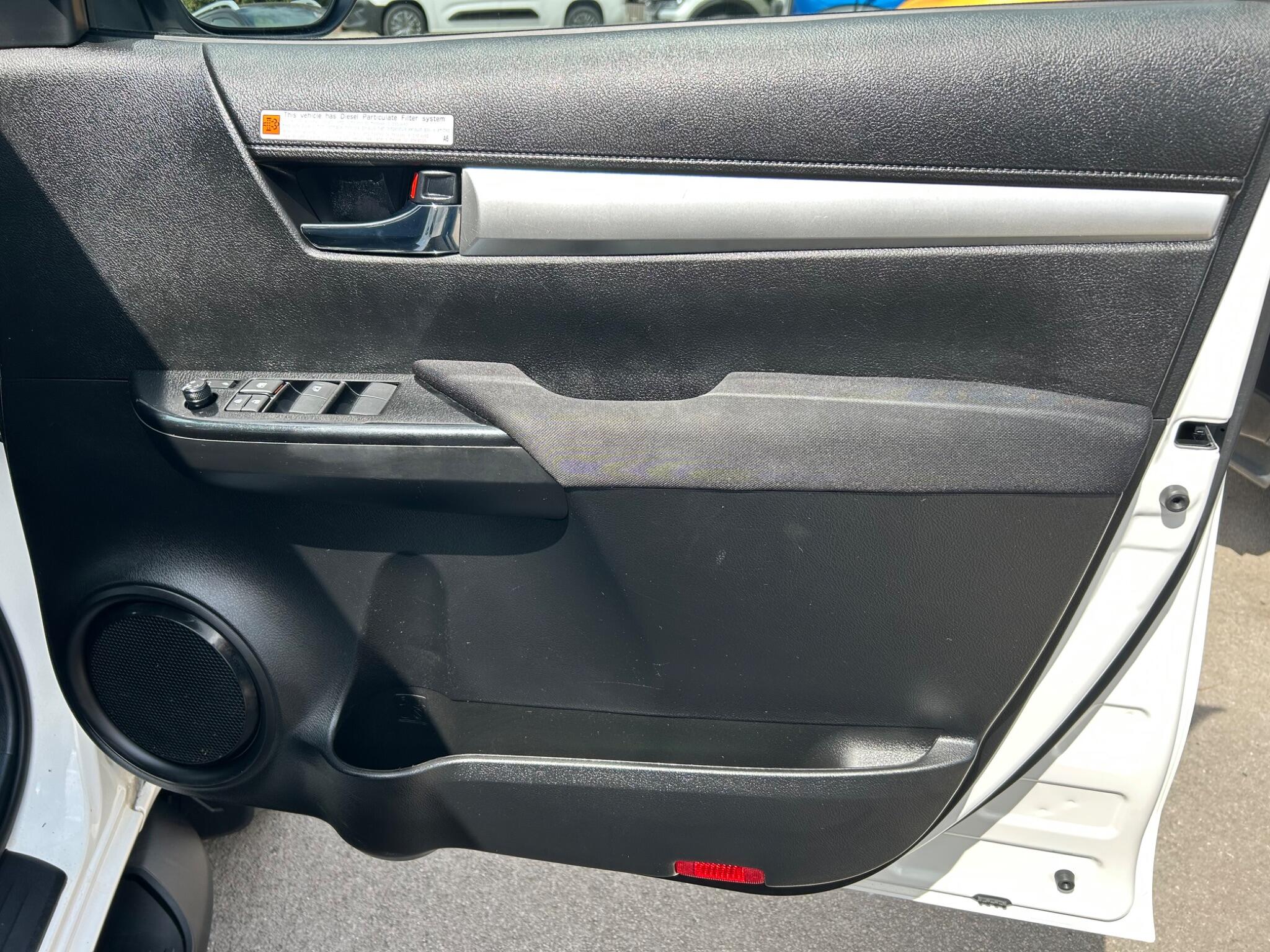 Toyota Hilux view 14