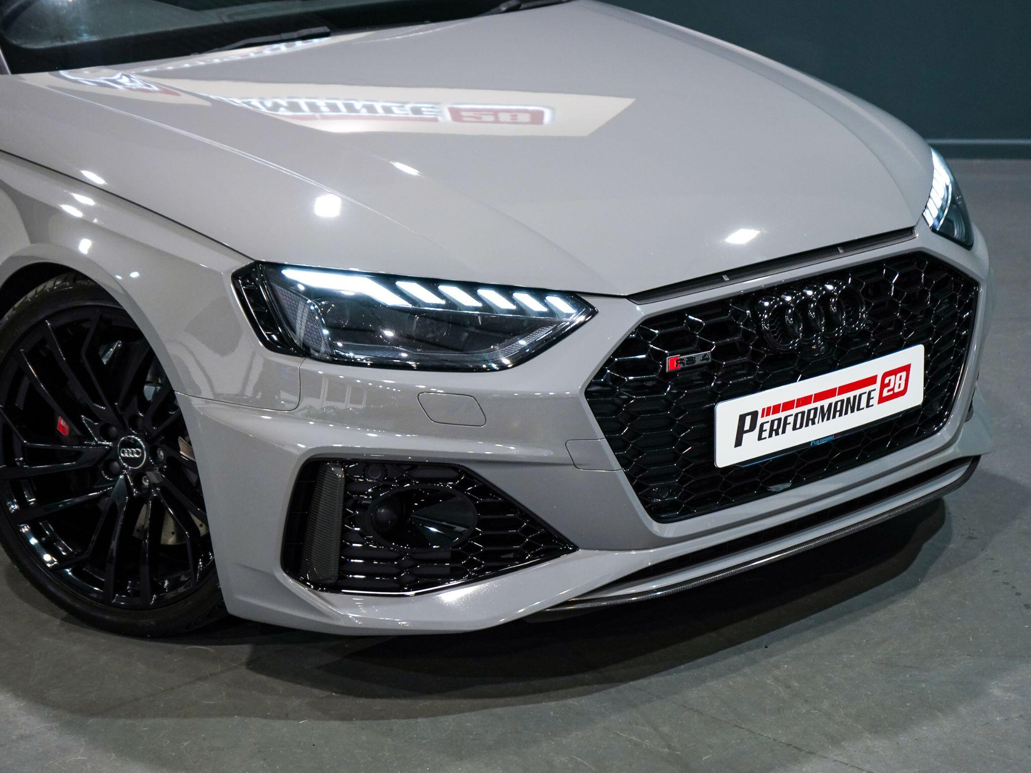 Audi RS4 view 48