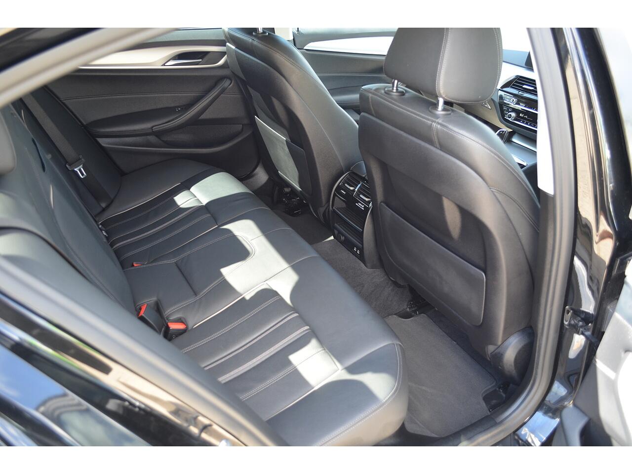 BMW 5 Series view 38