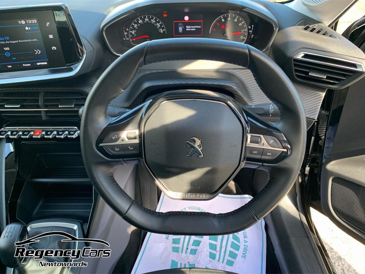 Peugeot 208 view 38