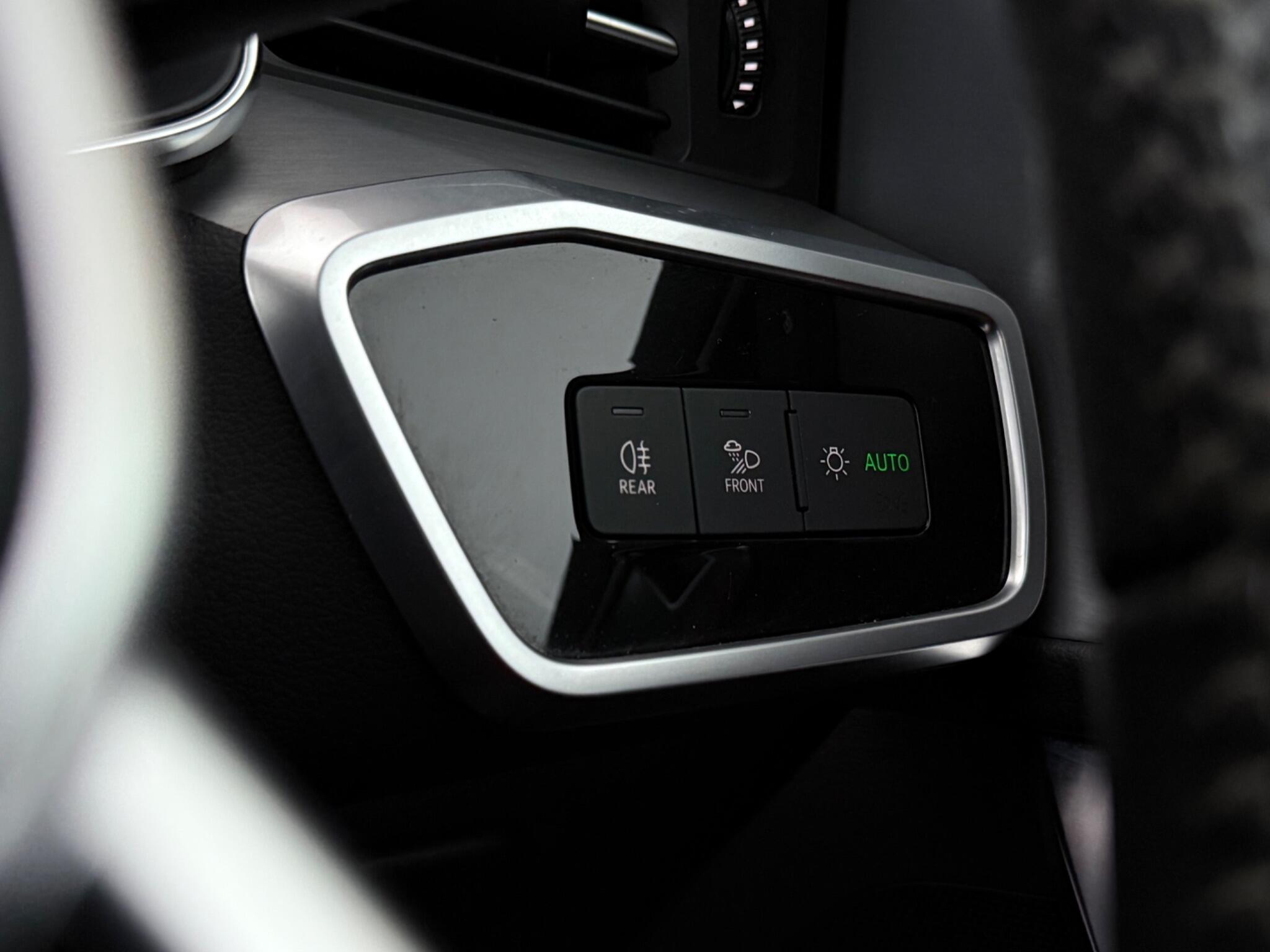 Audi A6 view 21