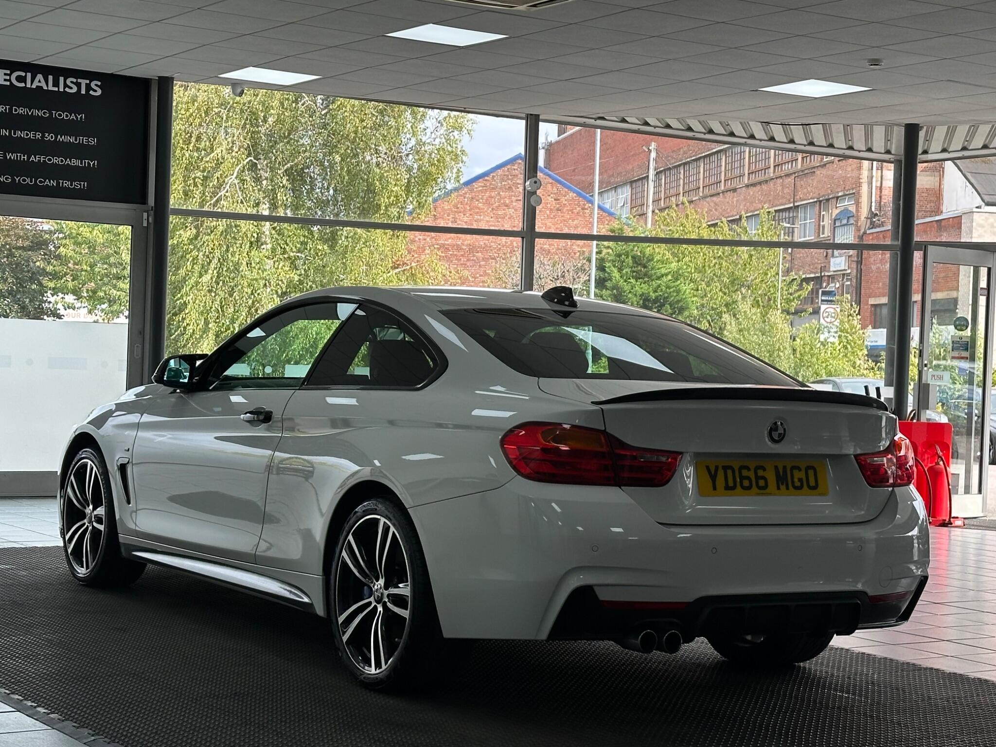 BMW 4 Series view 10