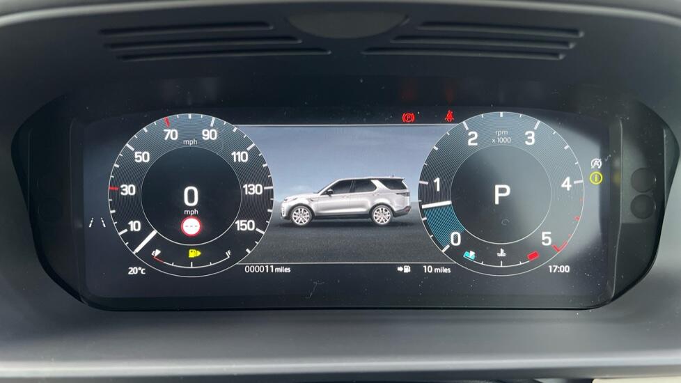 Land Rover Discovery view 16