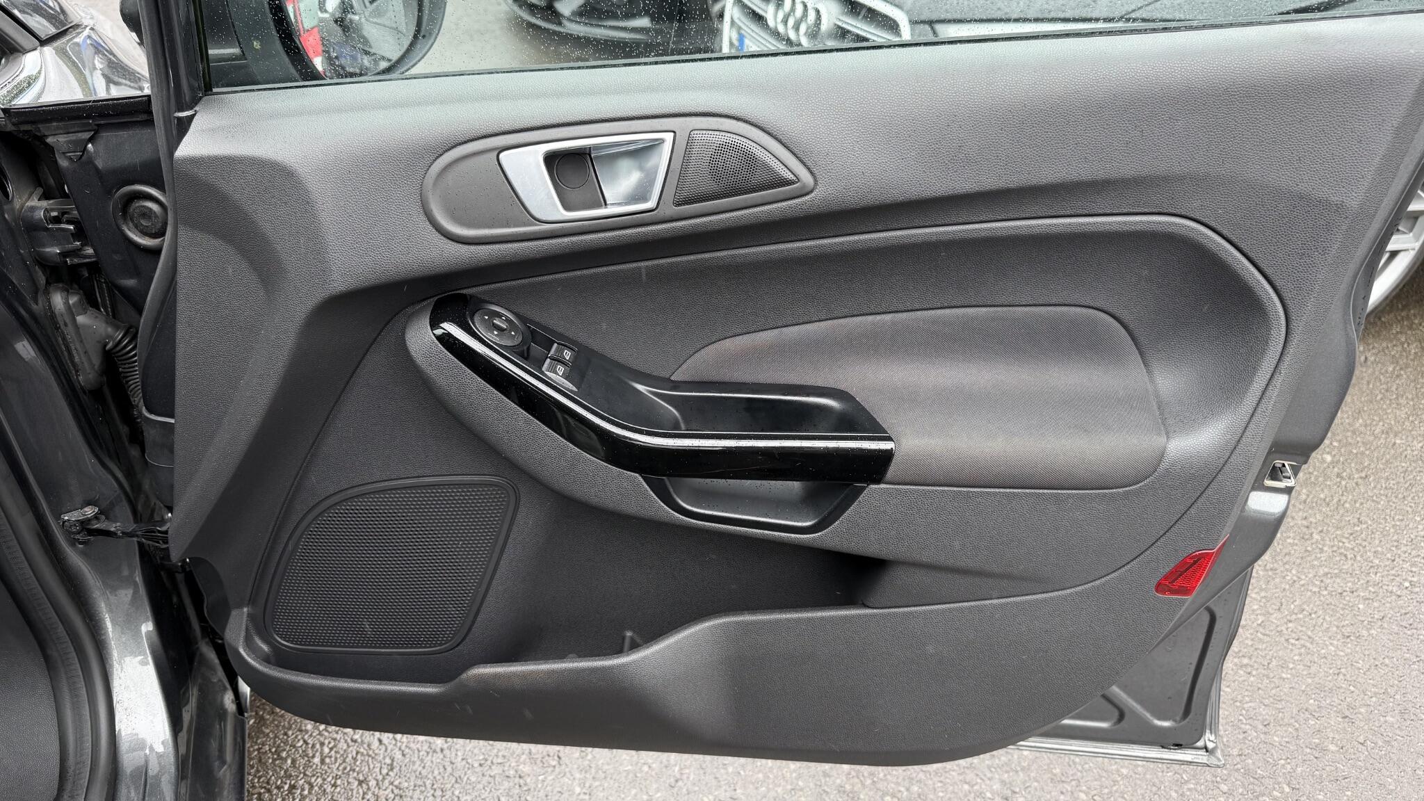 Ford Fiesta view 22