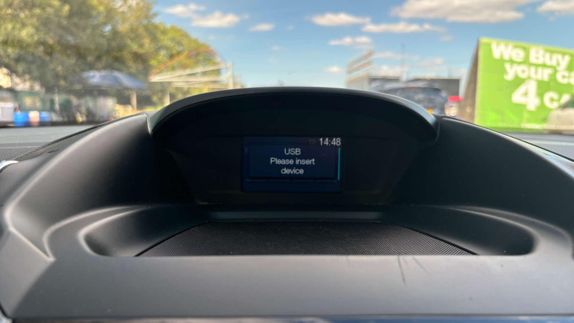 Ford C-Max view 24