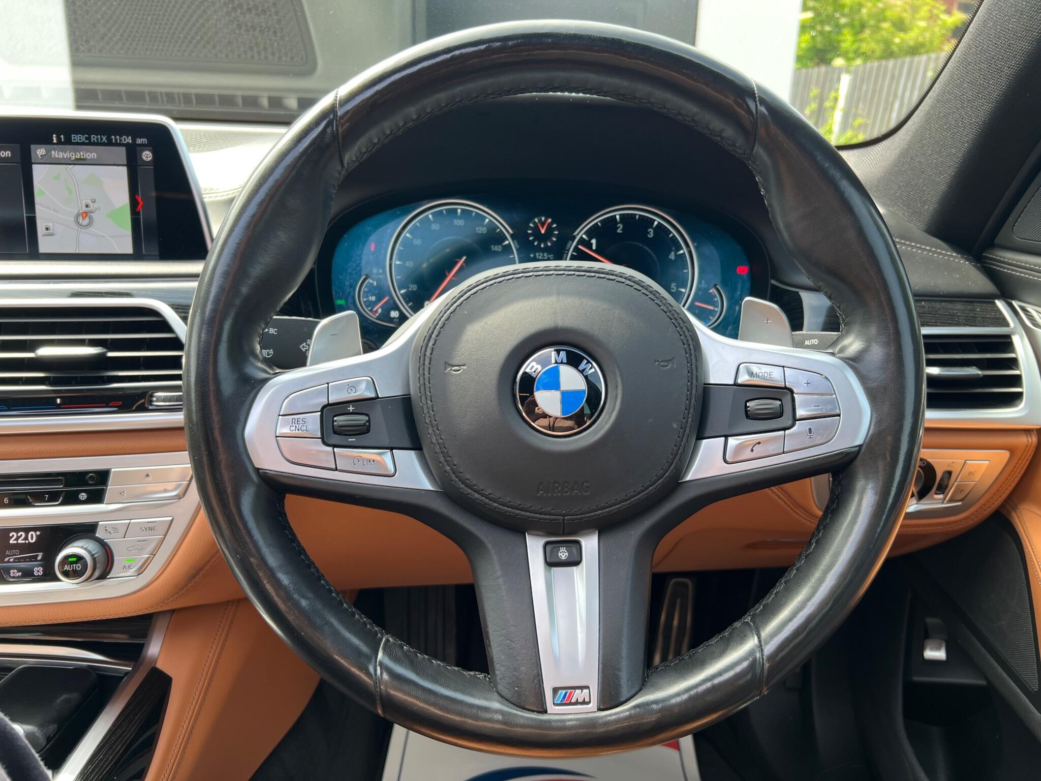BMW 7 Series view 44