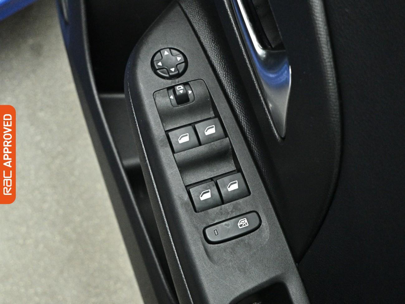 Vauxhall Corsa Electric view 25
