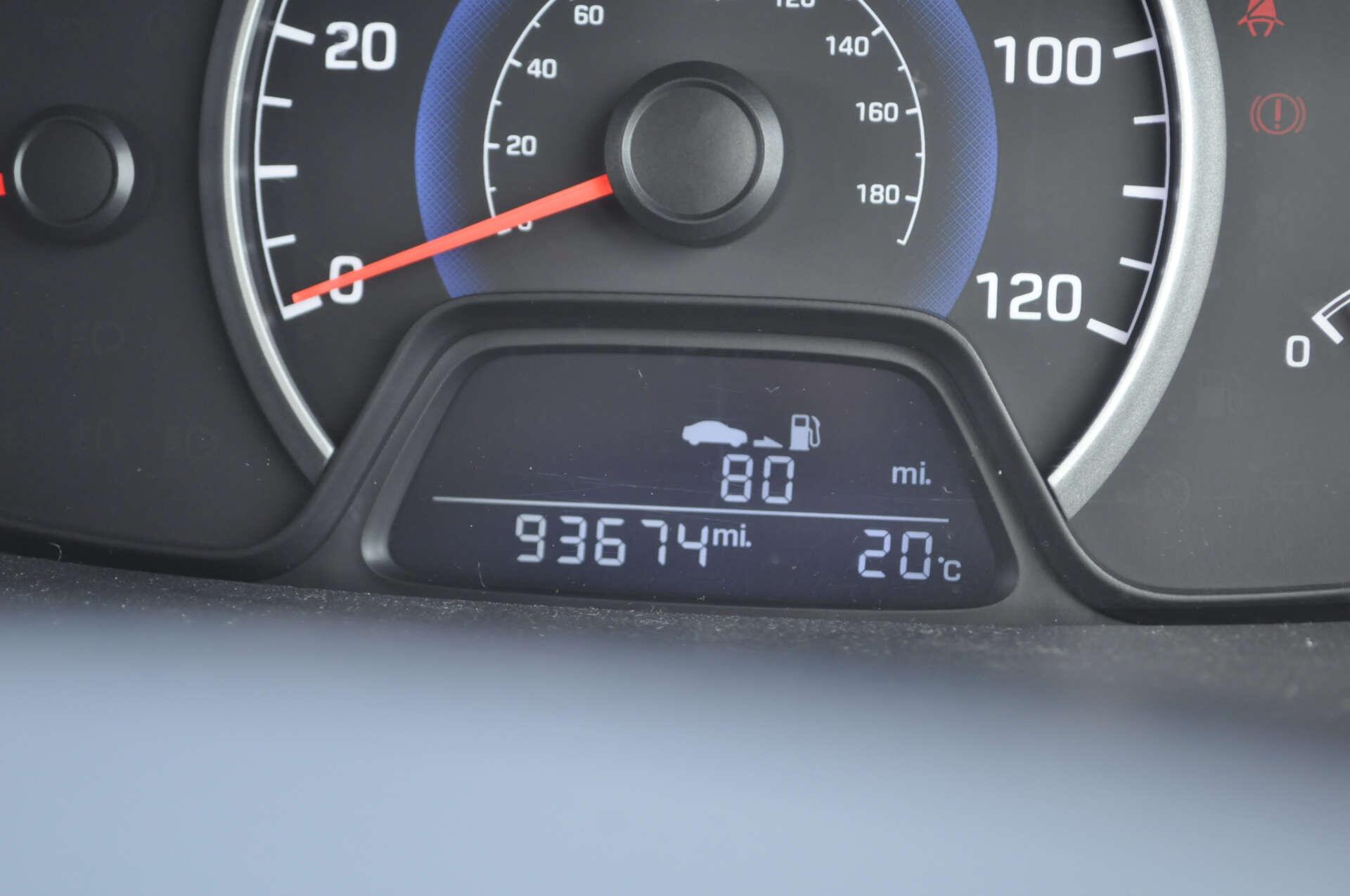 Hyundai I10 view 20