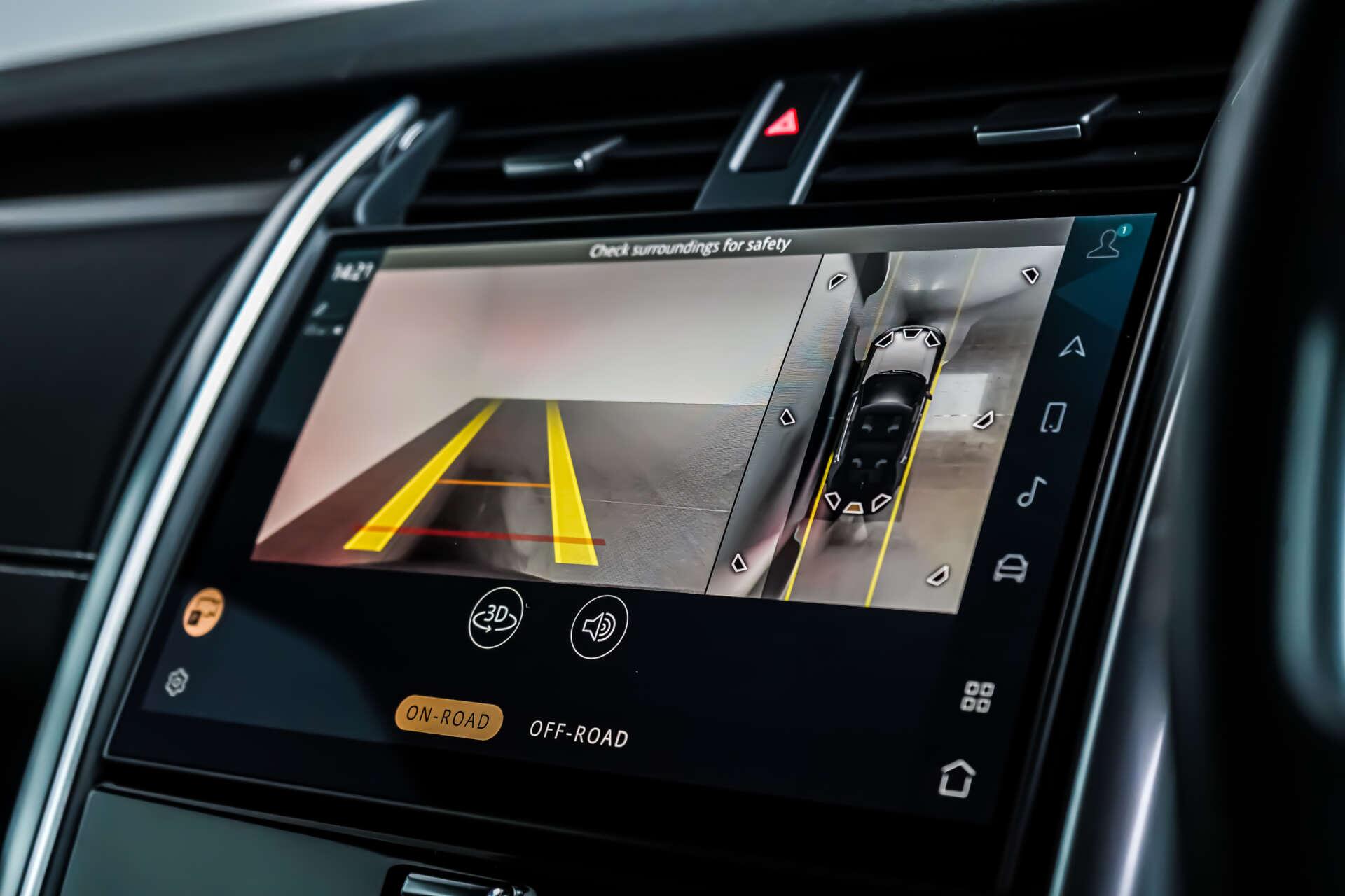 Land Rover Discovery view 13