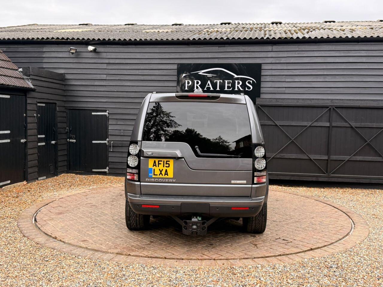 Land Rover Discovery 4 view 4