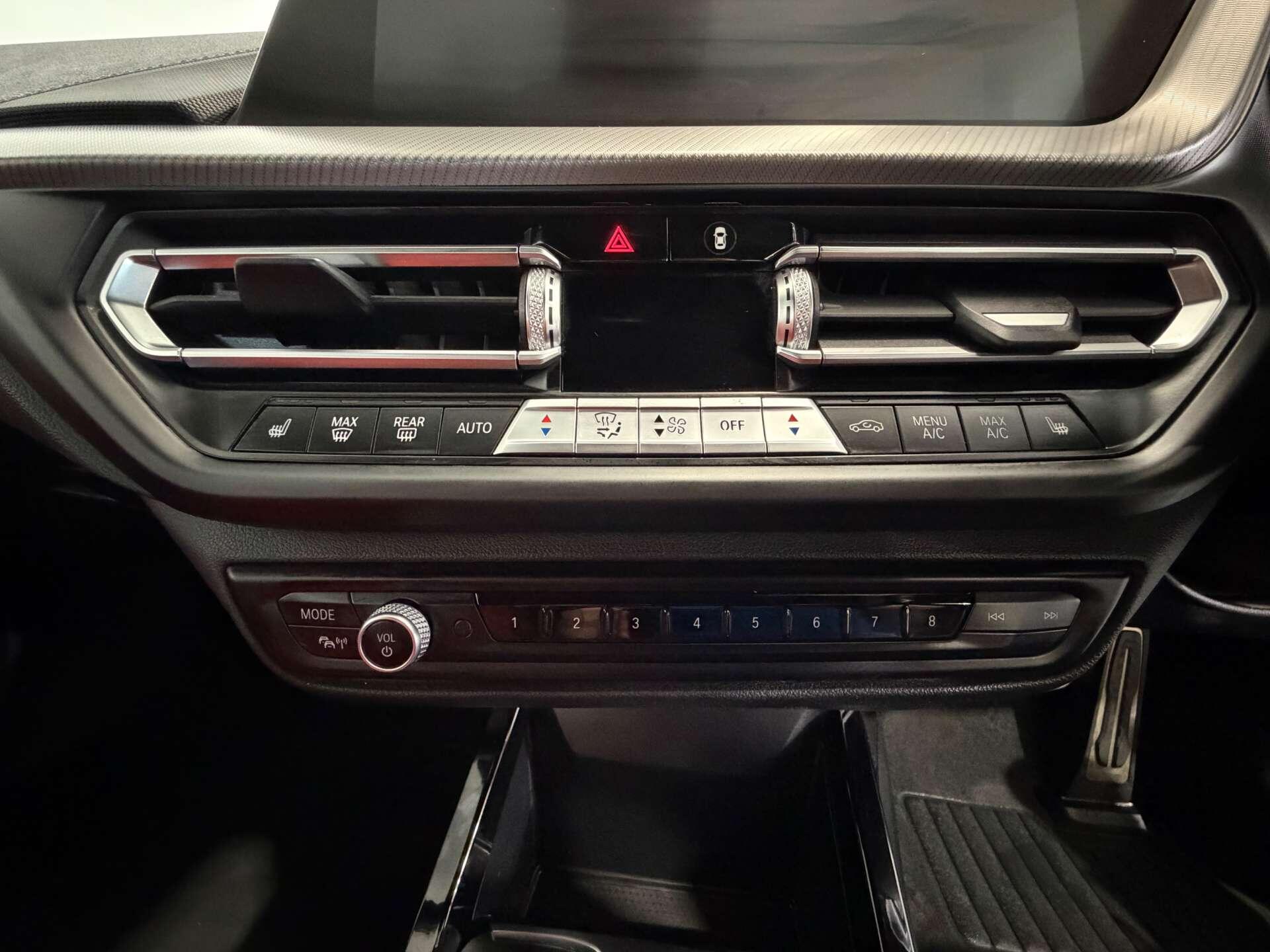 BMW 1 Series view 30
