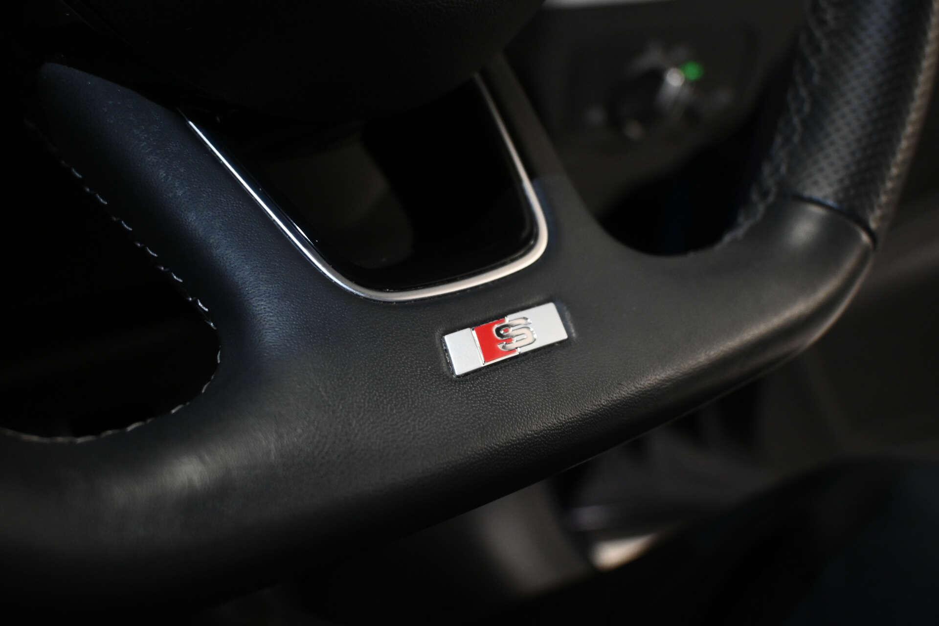 Audi Q2 view 45