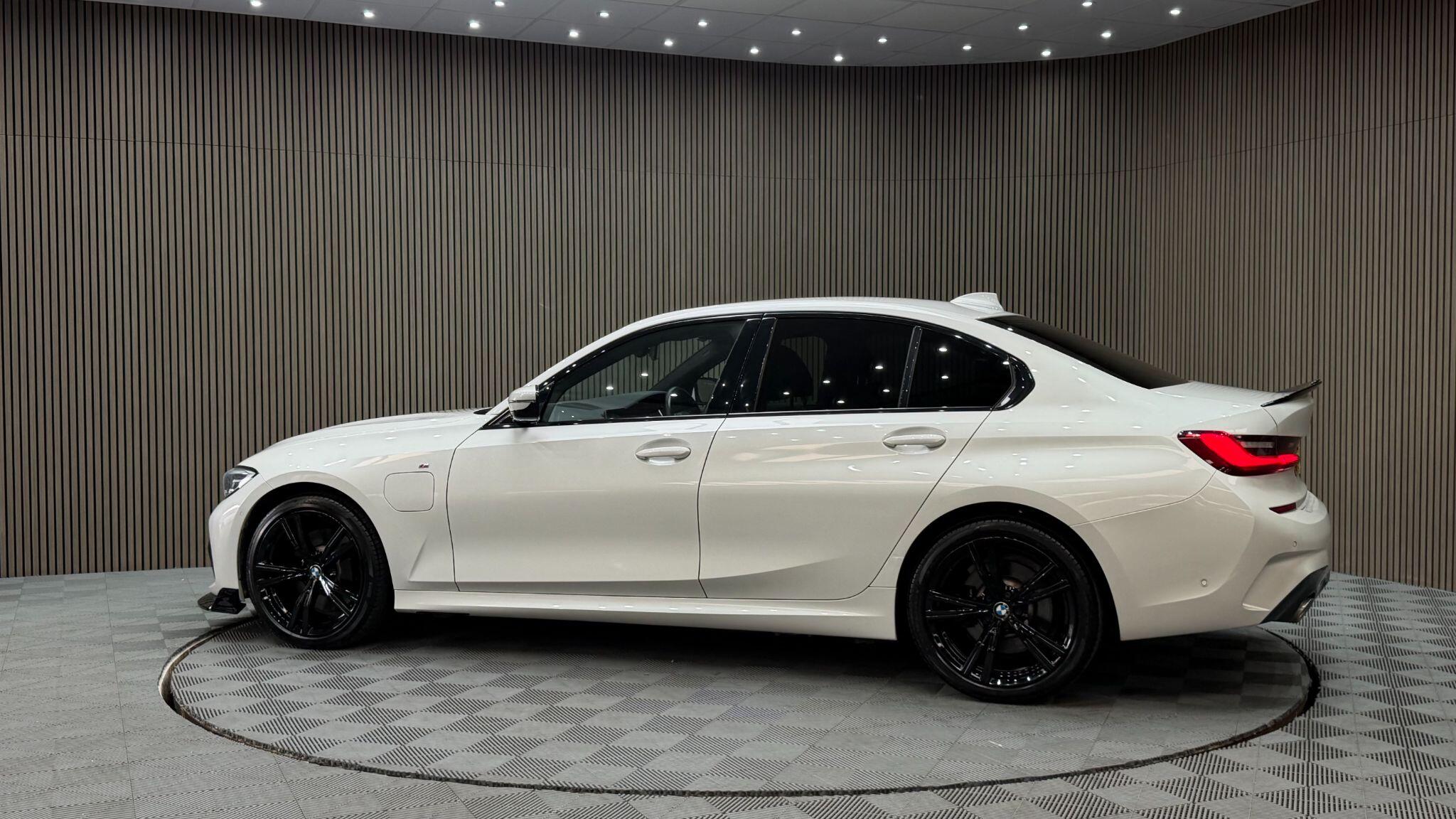 BMW 3 Series view 33