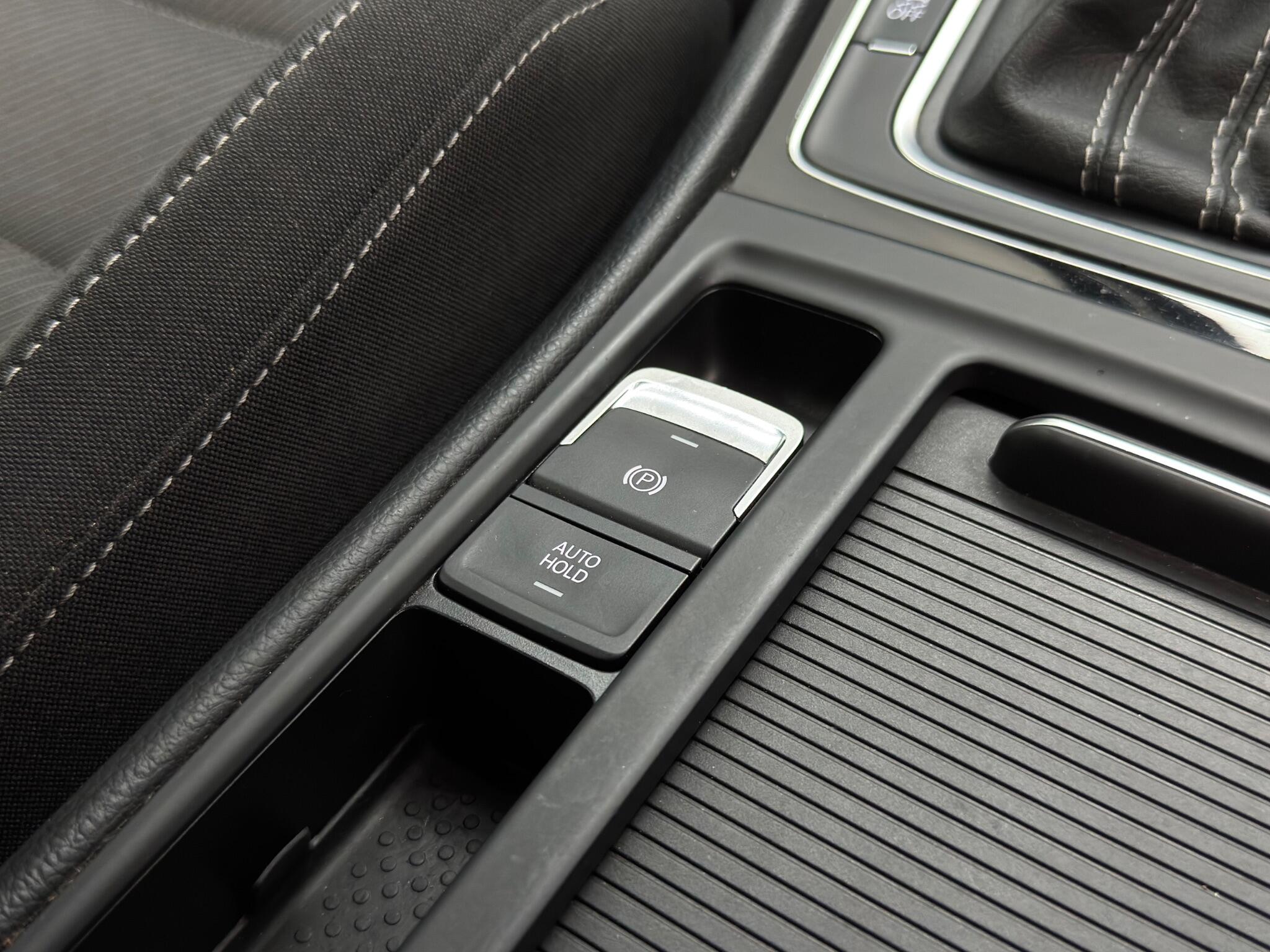 Volkswagen Golf view 30
