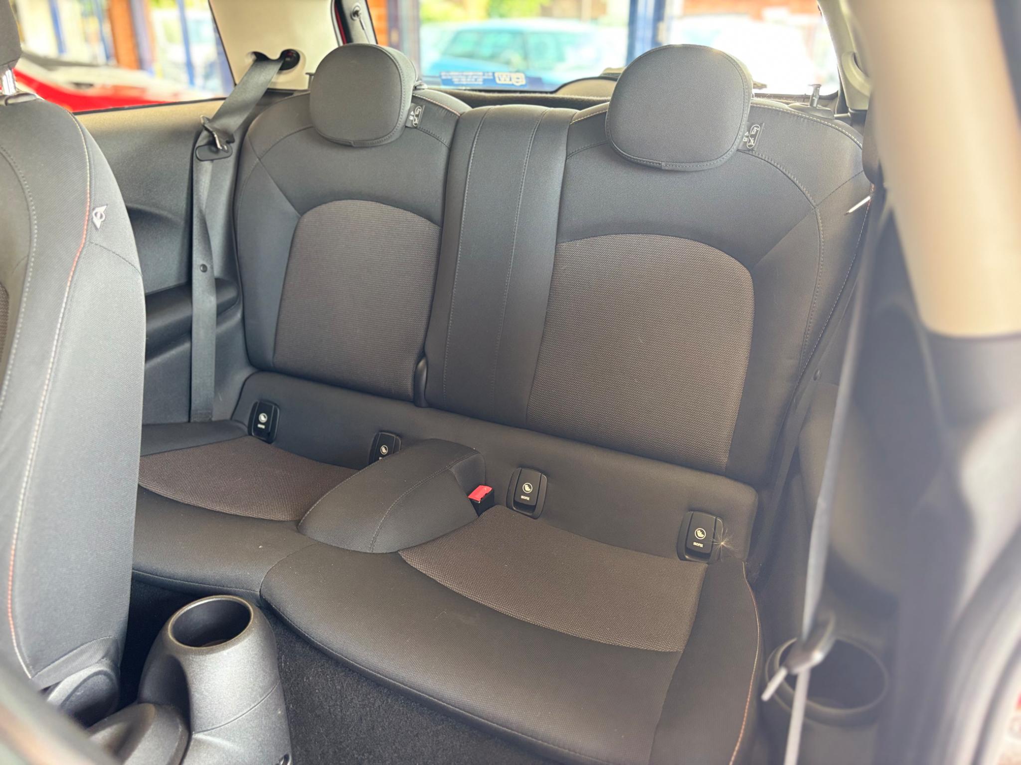 Mini Hatch view 13