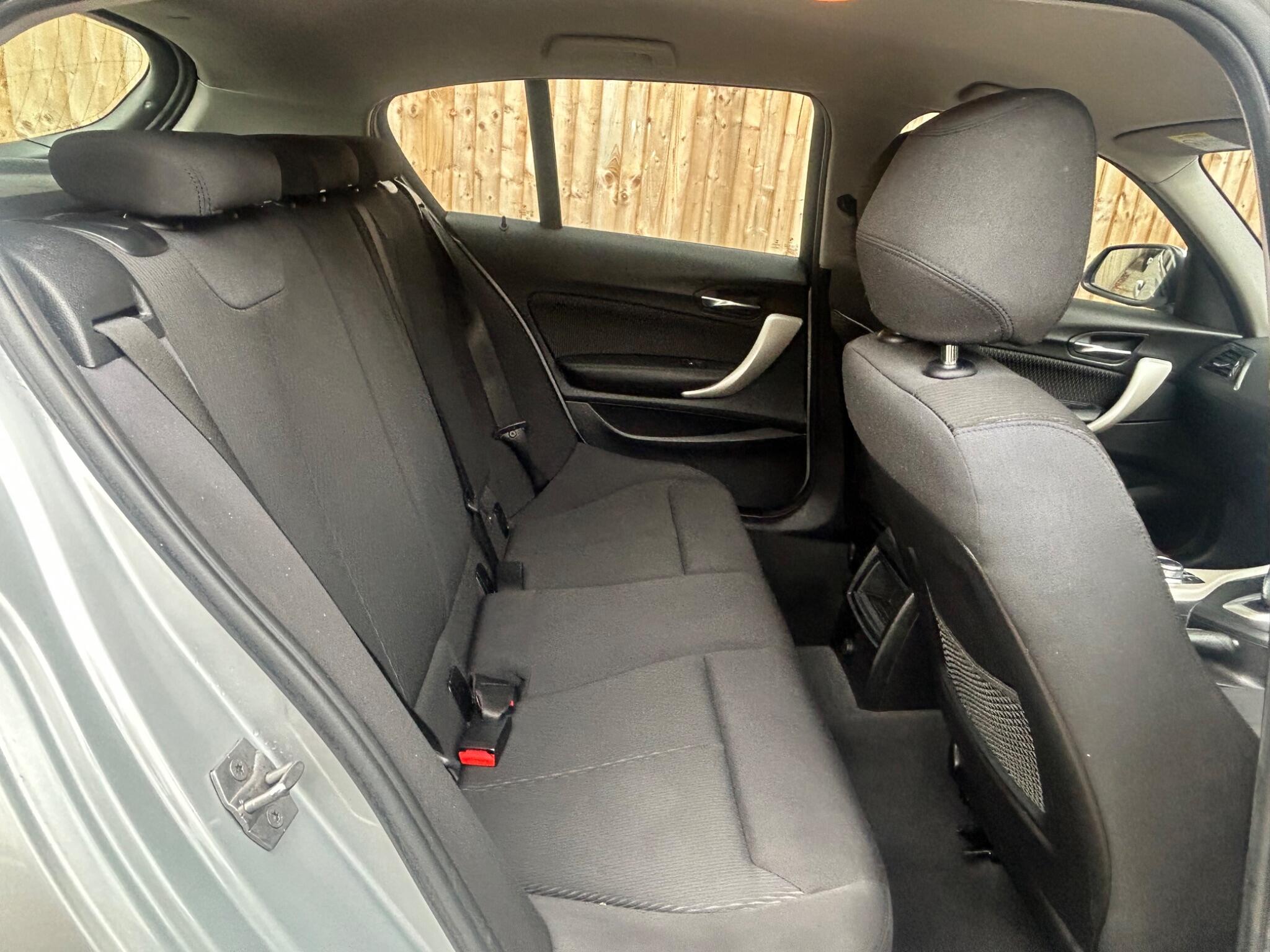 BMW 1 Series view 37