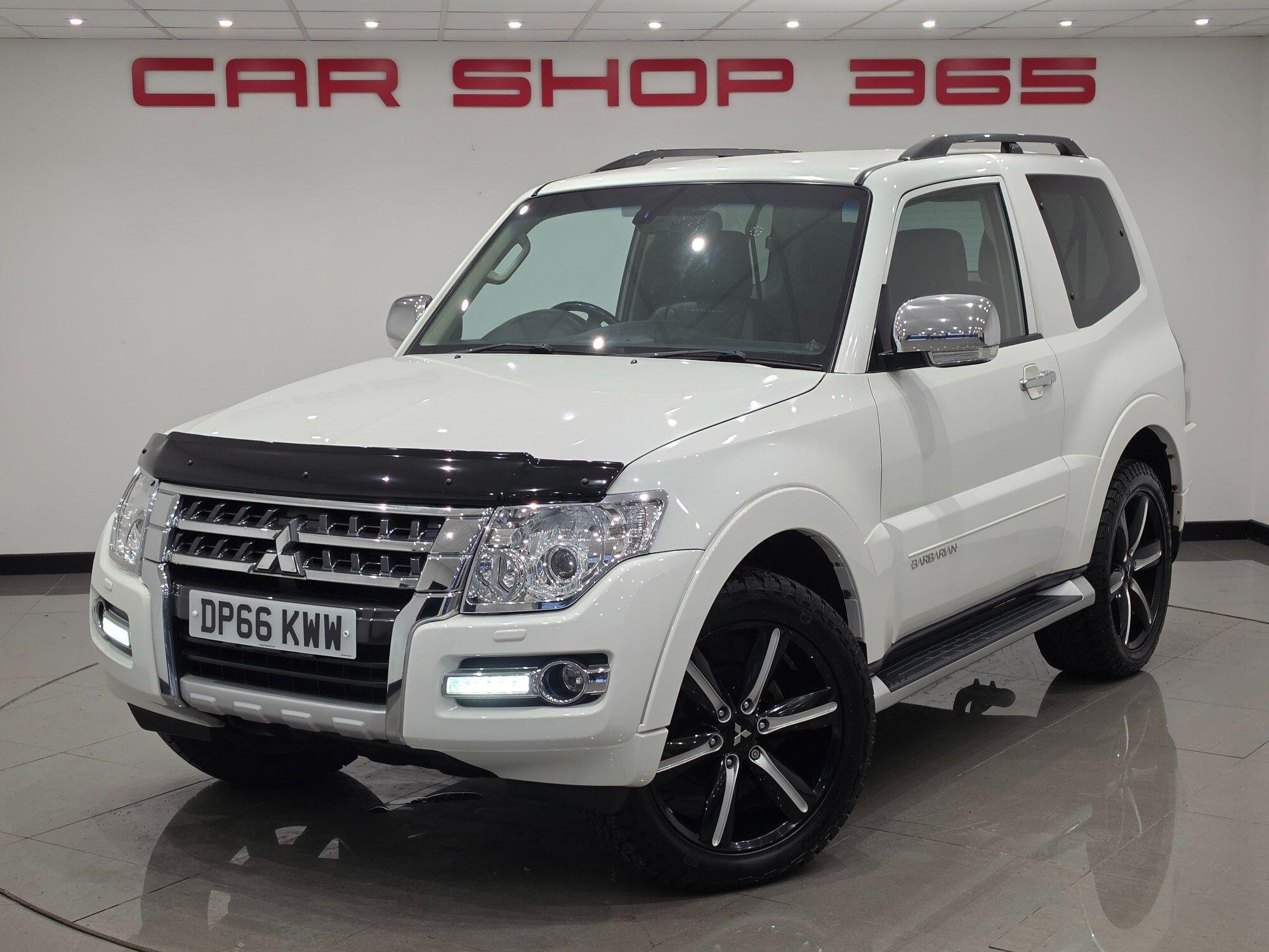 Mitsubishi Shogun view 45