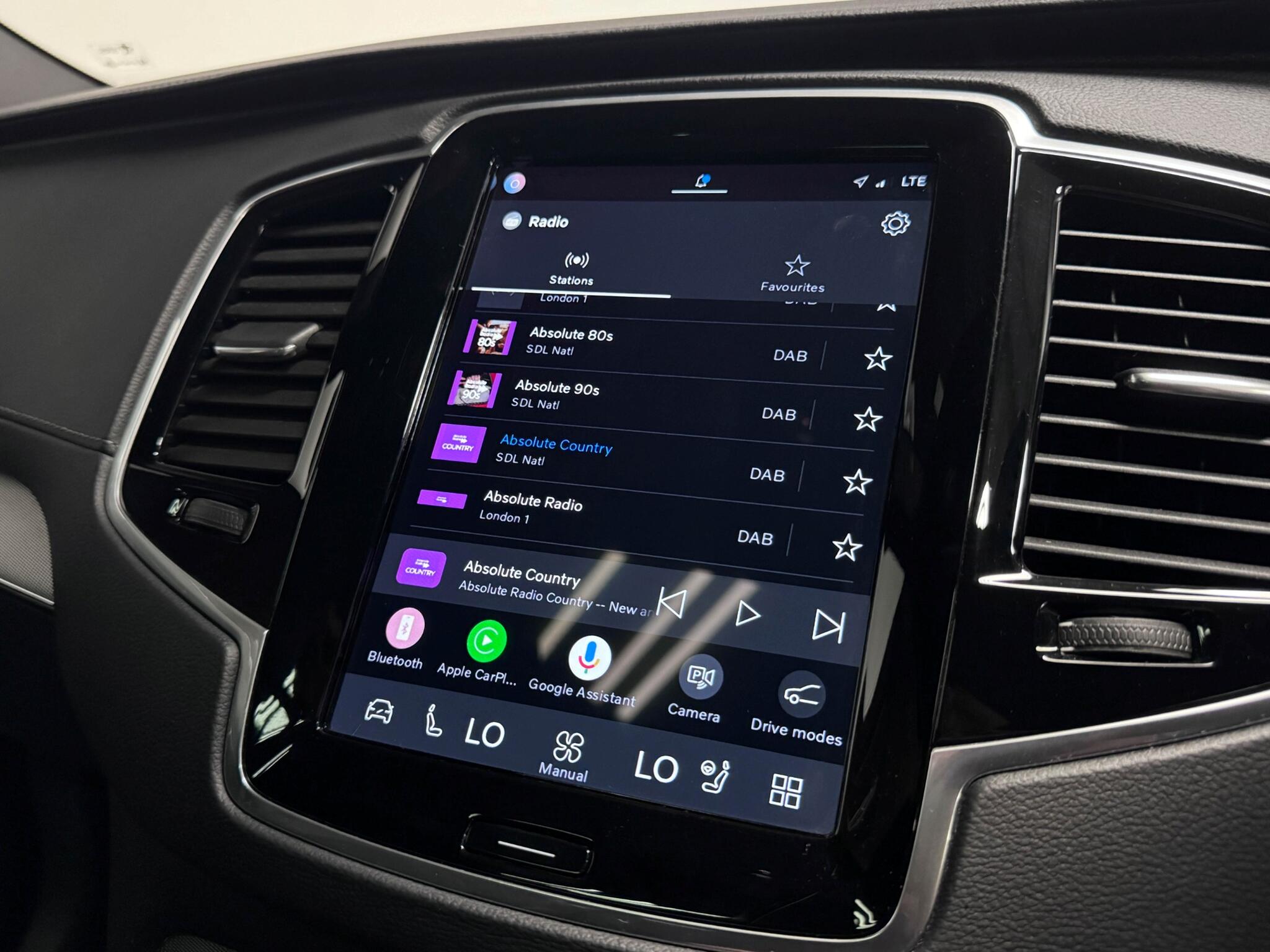 Volvo XC90 view 59