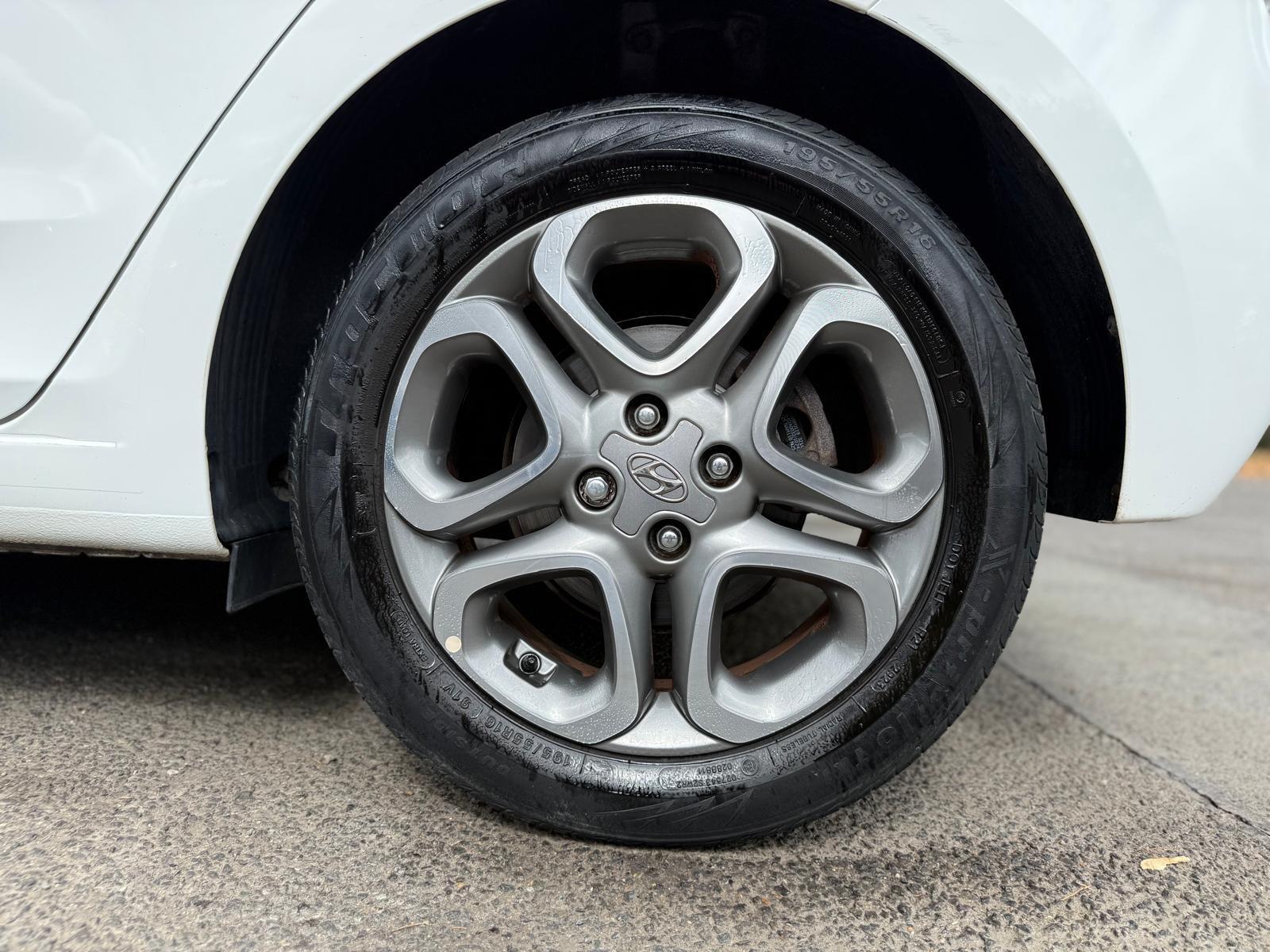 Hyundai i20 view 58