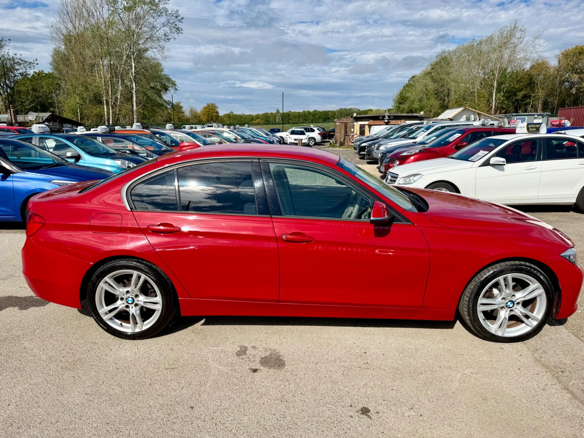BMW 3 Series view 18