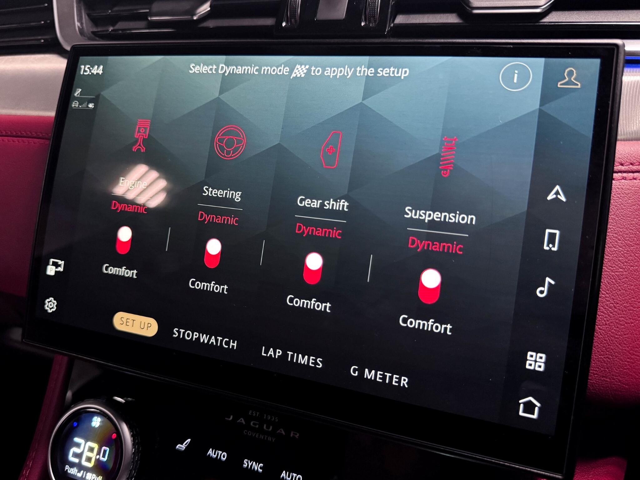 Jaguar F-Pace view 45