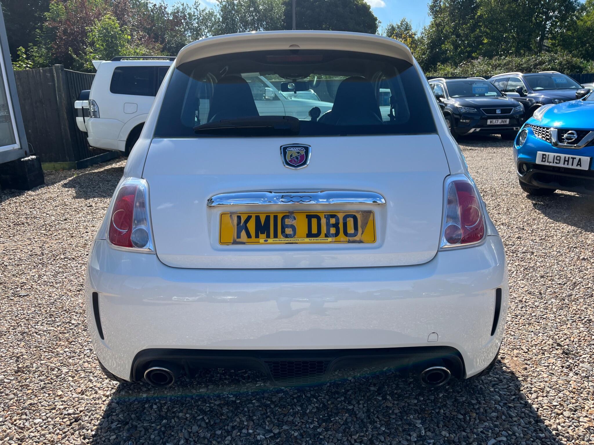 Abarth 595 view 5