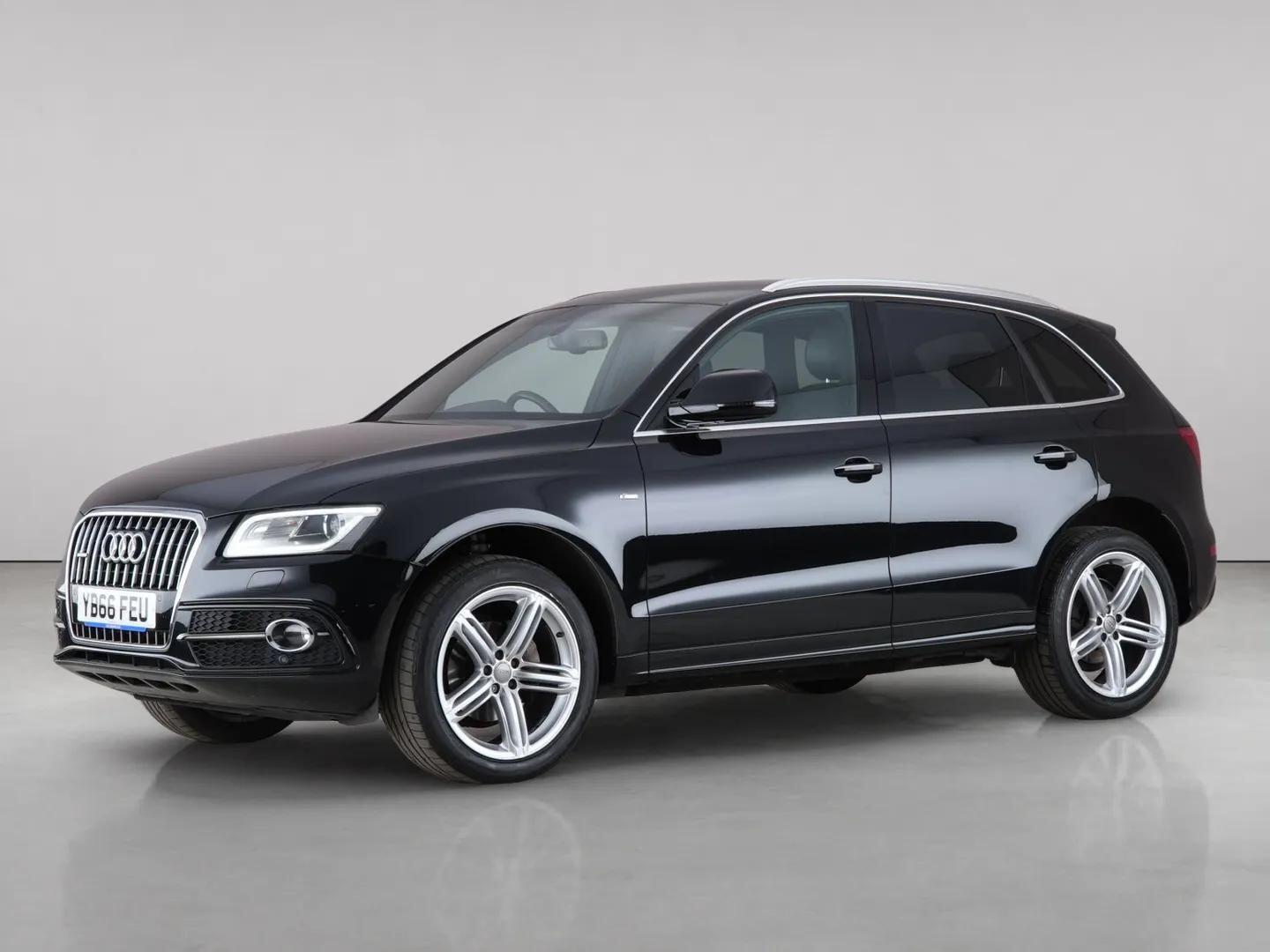 Audi Q5 view 2