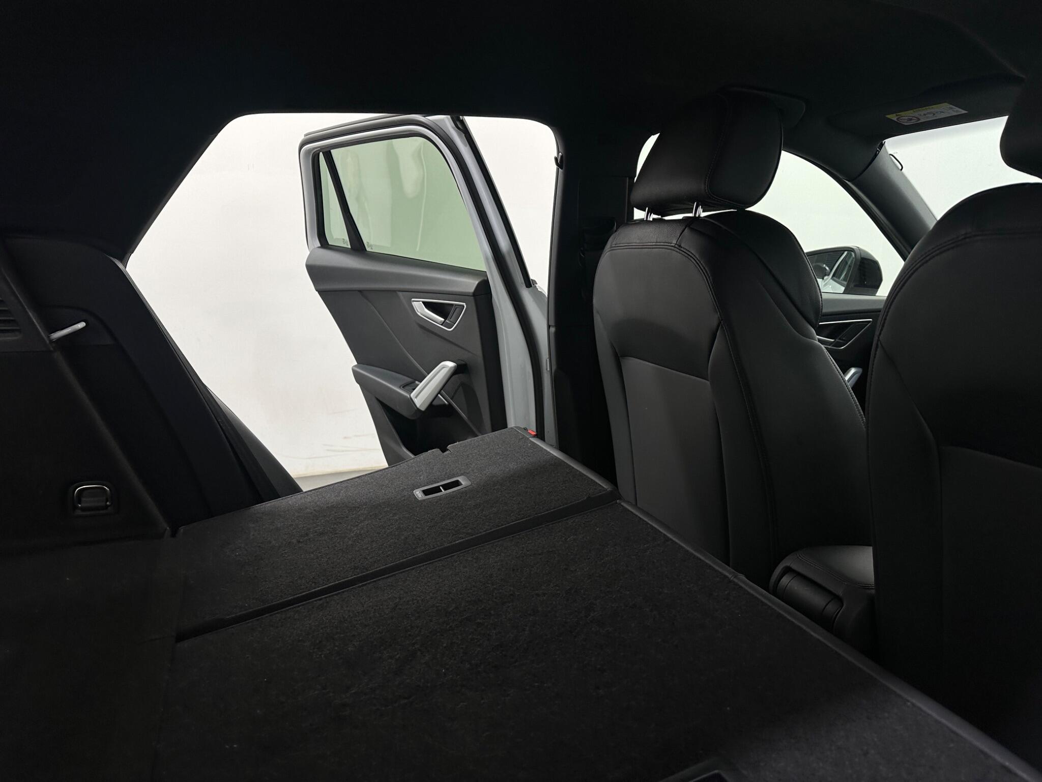 Audi Q2 view 43
