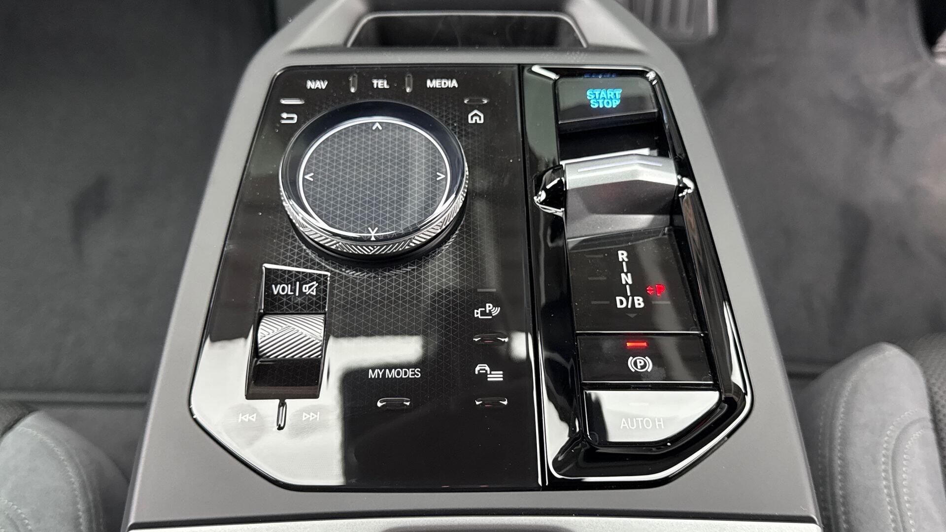 BMW iX view 20