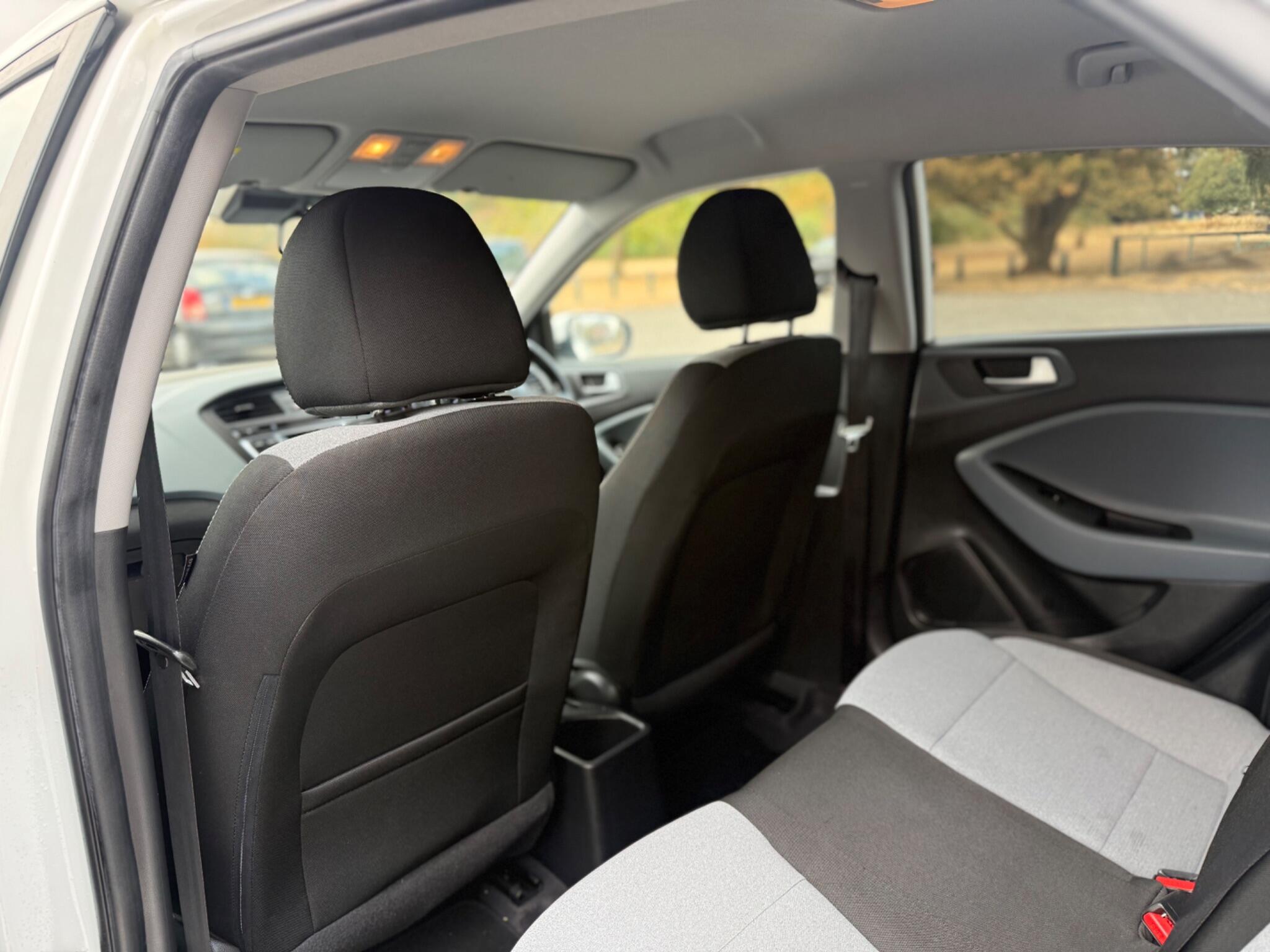 Hyundai I20 view 29